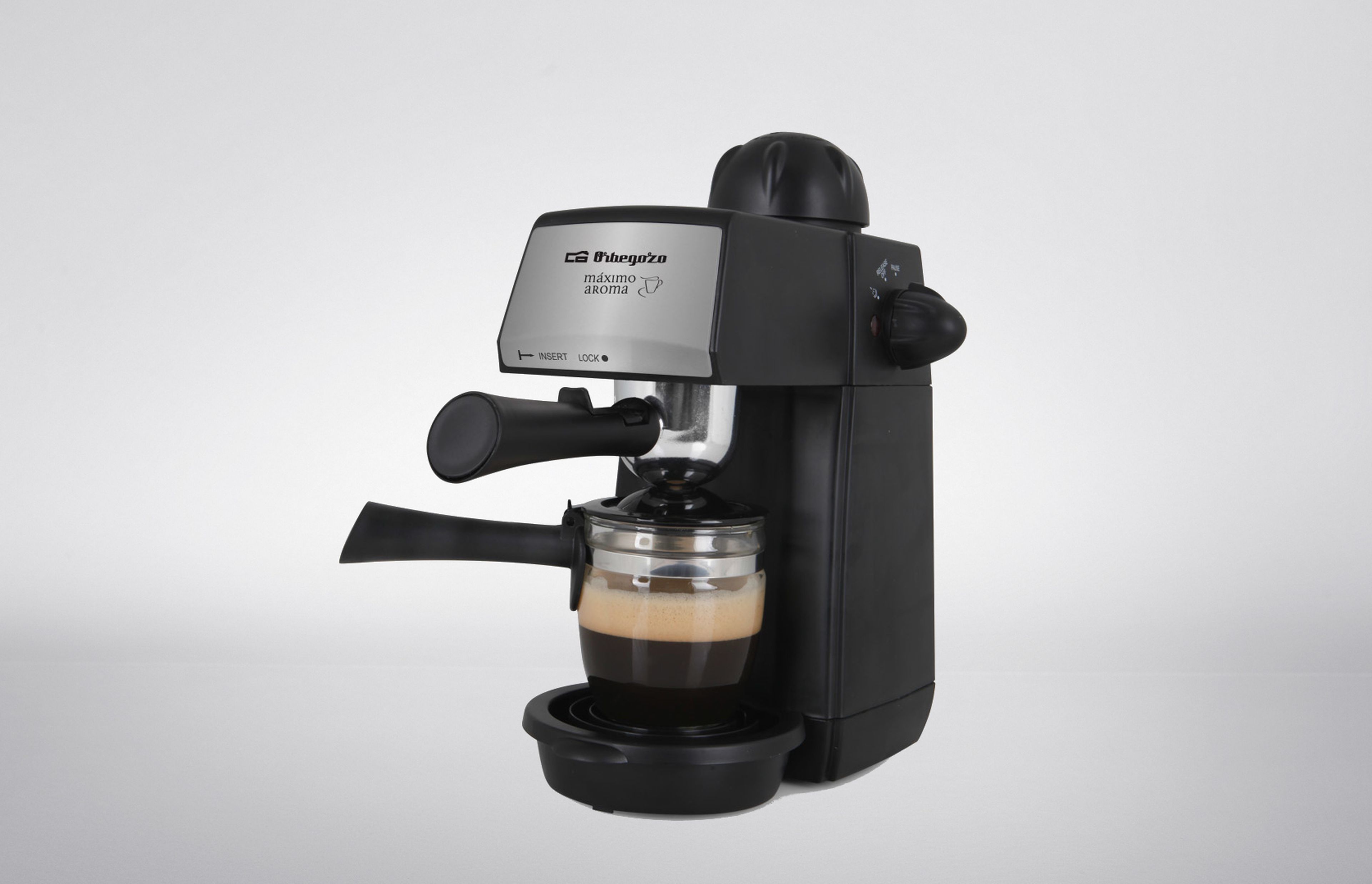 Si eres amante del café, esta cafetera a presión de apenas 30€ te preparará  el espresso perfecto