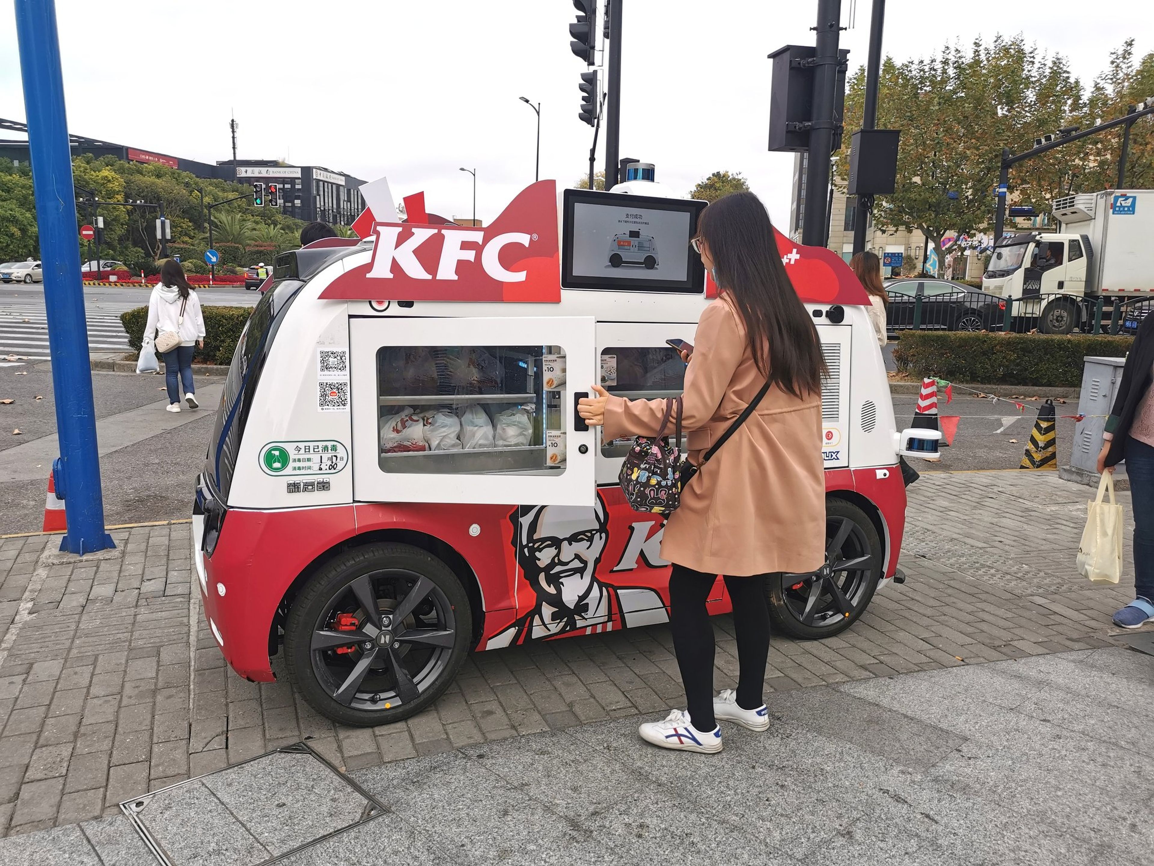 Food truck autónomo de KFC.