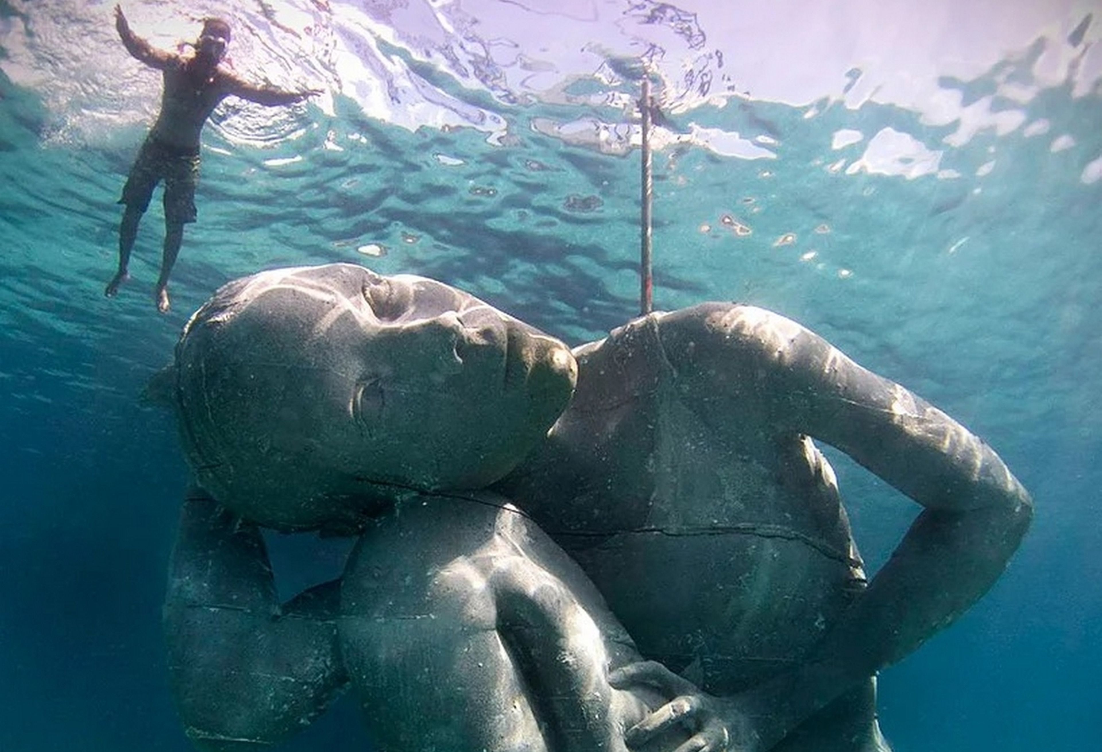 La historia de Ocean Atlas, la estatua sumergida más grande del mundo