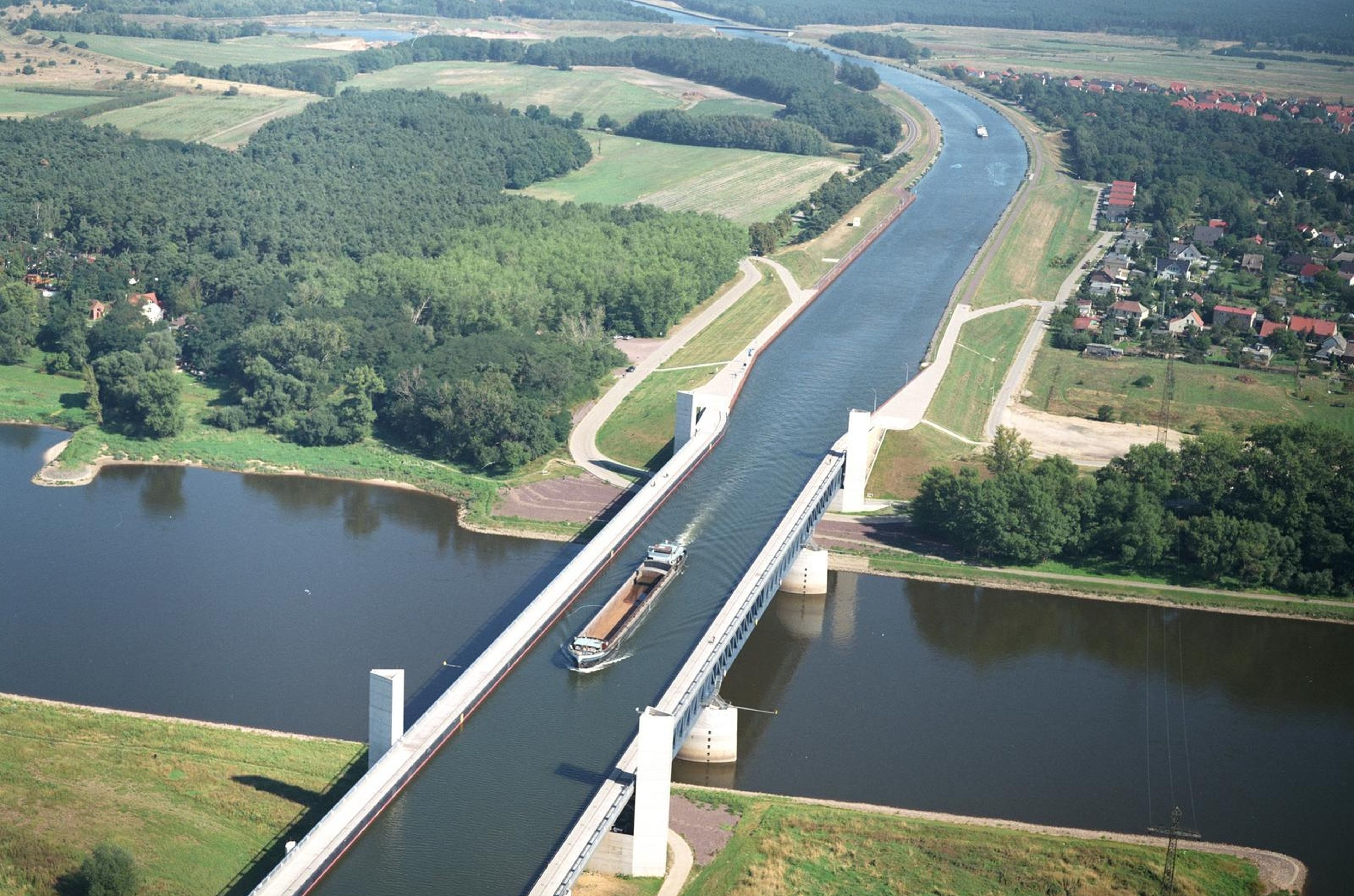 Puente canal de Magdeburgo