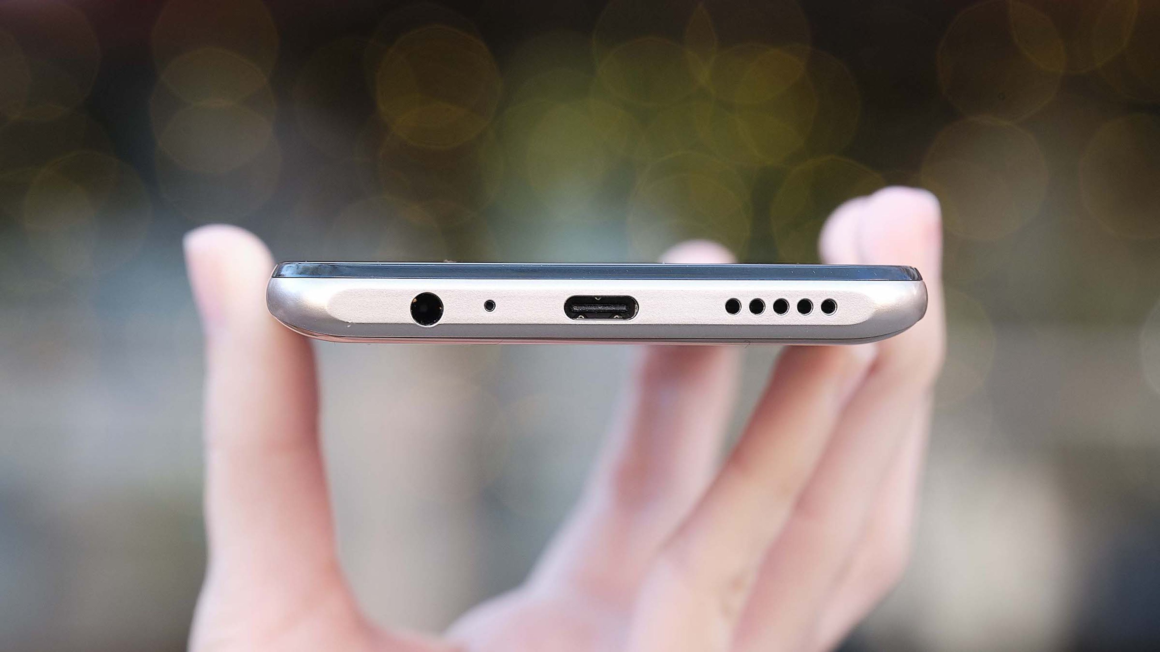 Buena noticia que en esta gama Huawei no se olvide del jack de 3,5 mm