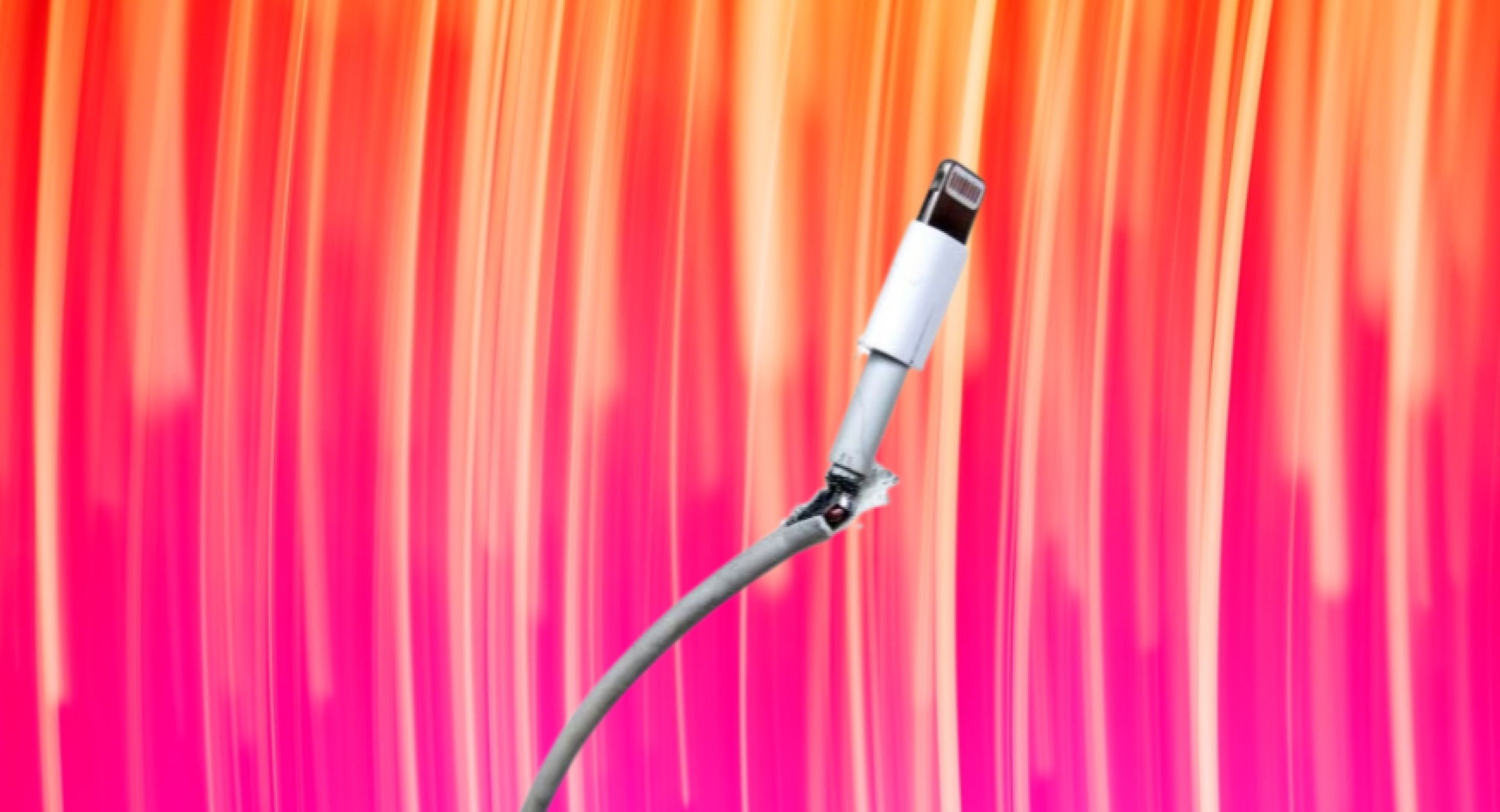 Apple ha escuchado nuestras plegarias (por fin) y ha patentado un cable más resistente