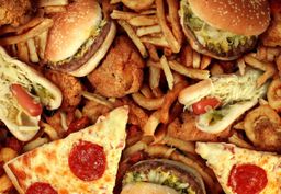 Esto es lo que le pasa a tu cuerpo al comer comida basura