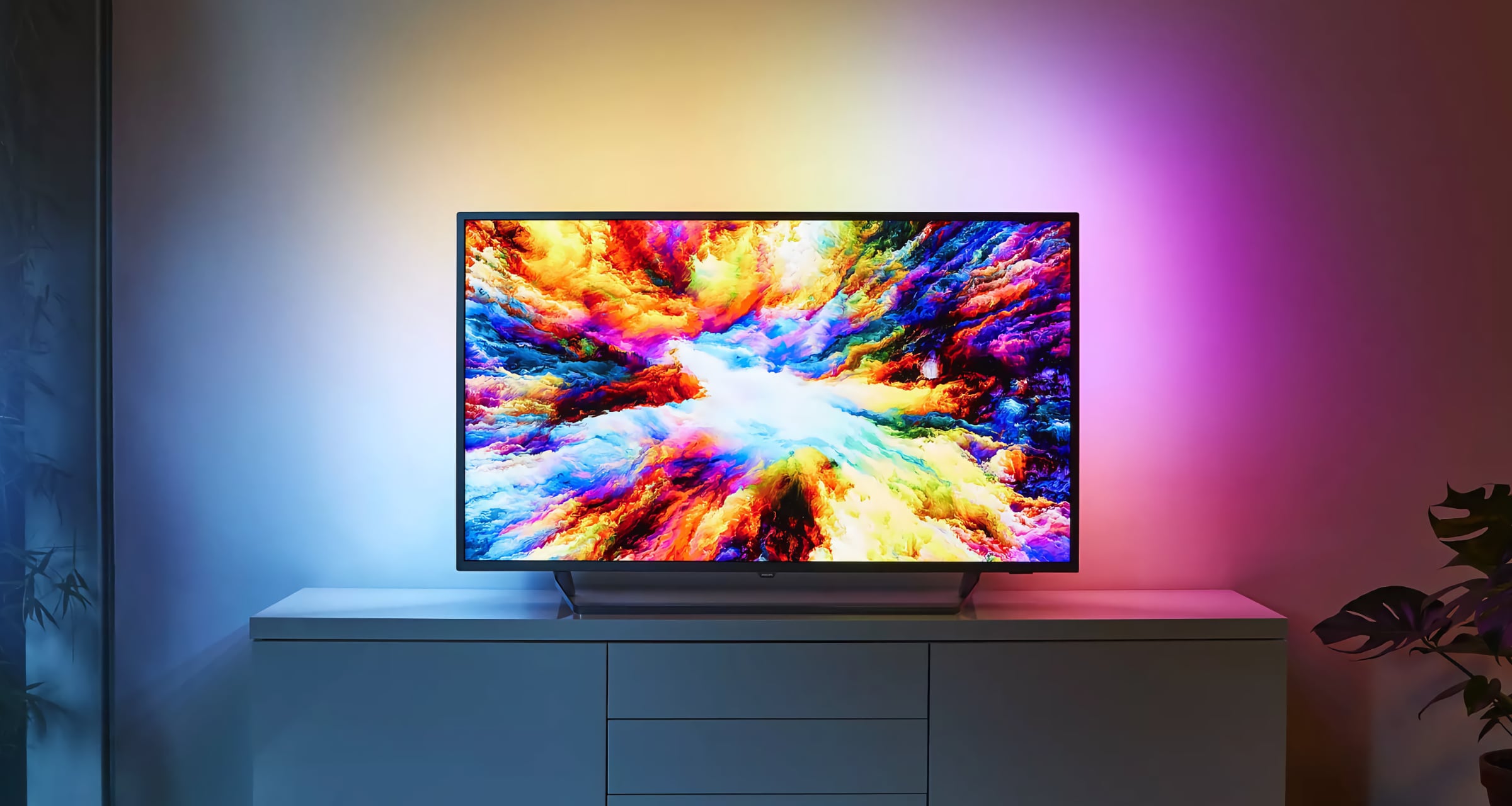 Luz color tras tu televisor: esto es todo lo que necesitas para un Ambilight | Computer Hoy
