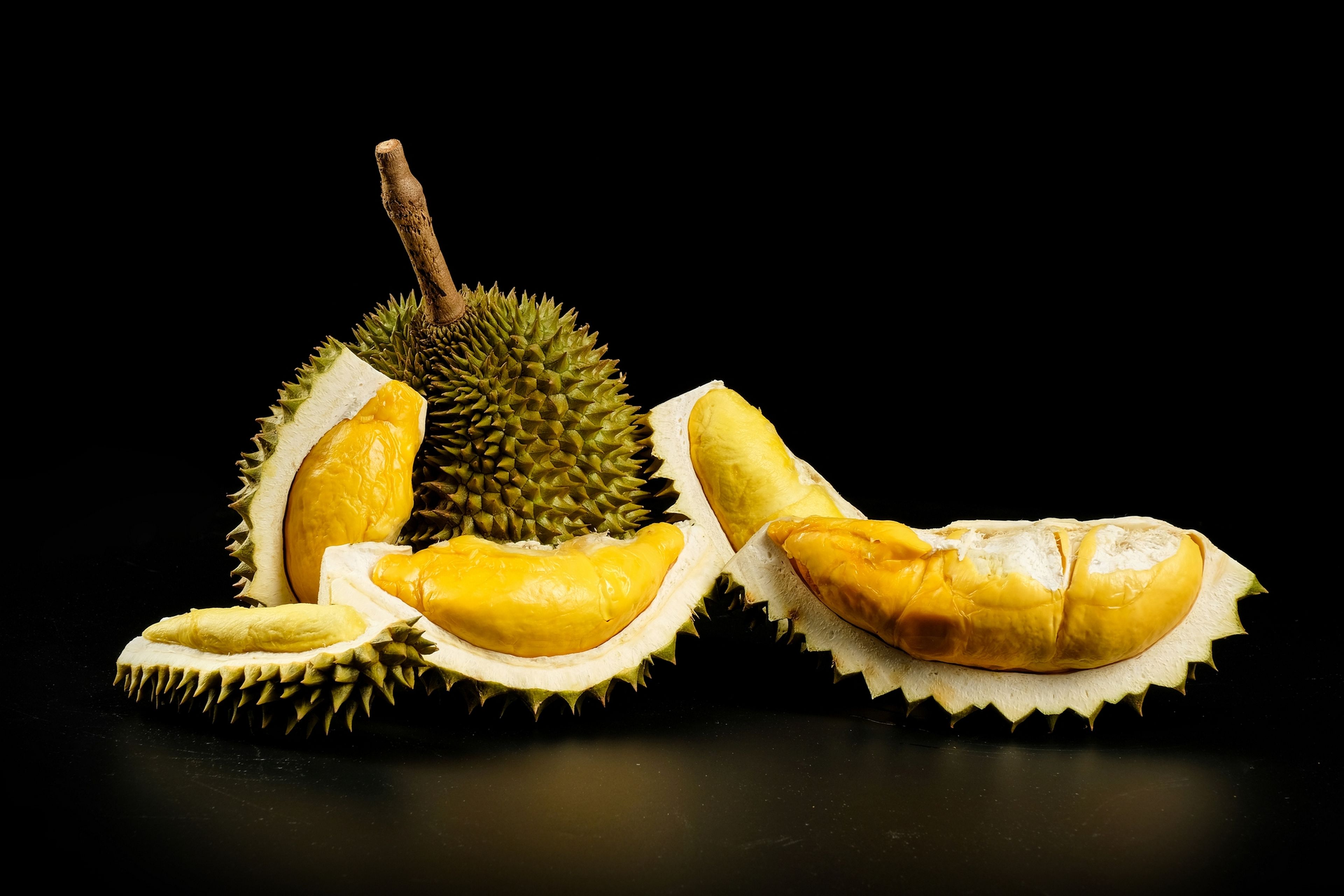 Los secretos del durián, la fruta más apestosa del mundo que muchos consideran un manjar