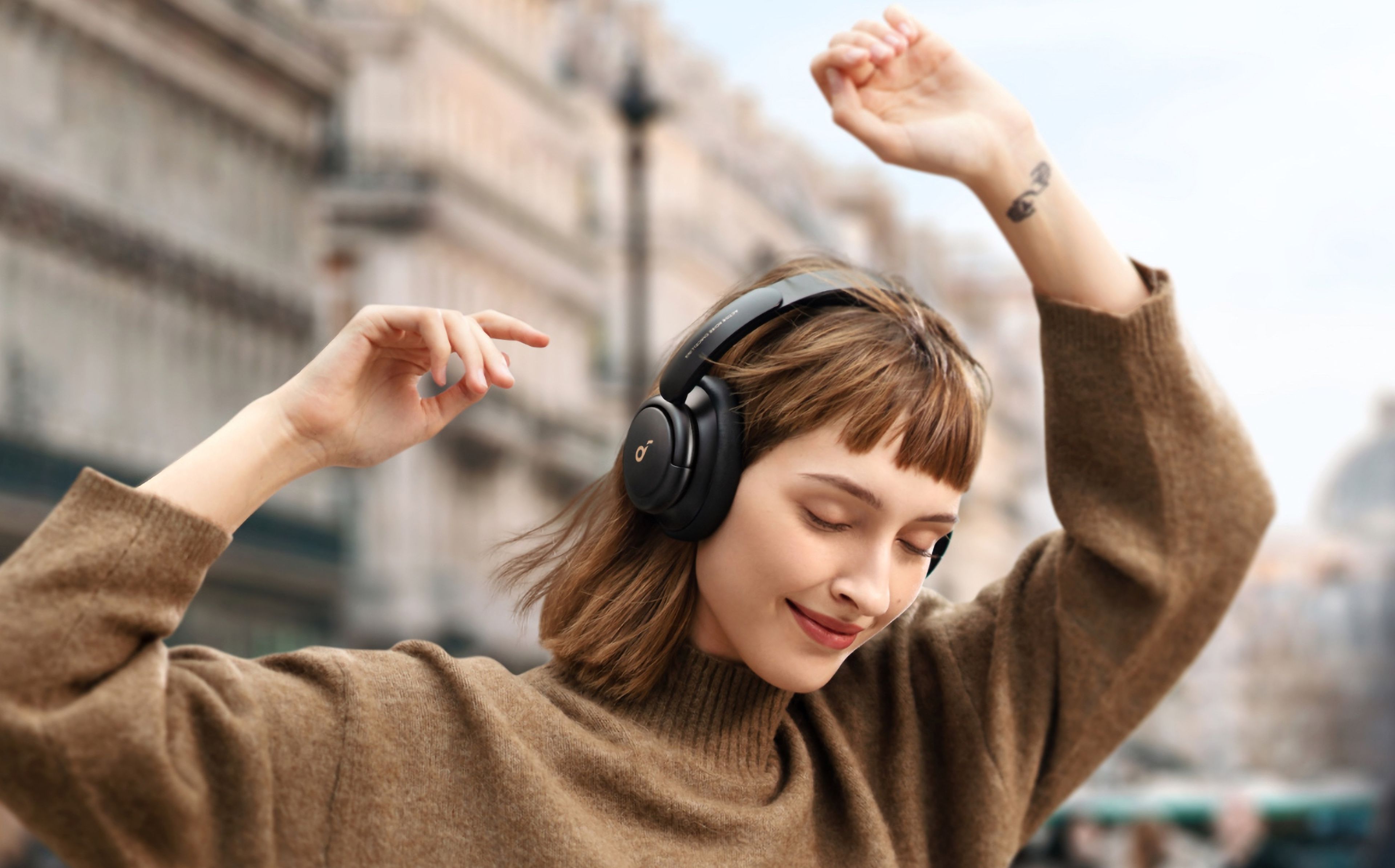 Estos auriculares Bluetooth de Anker con cancelación de ruido