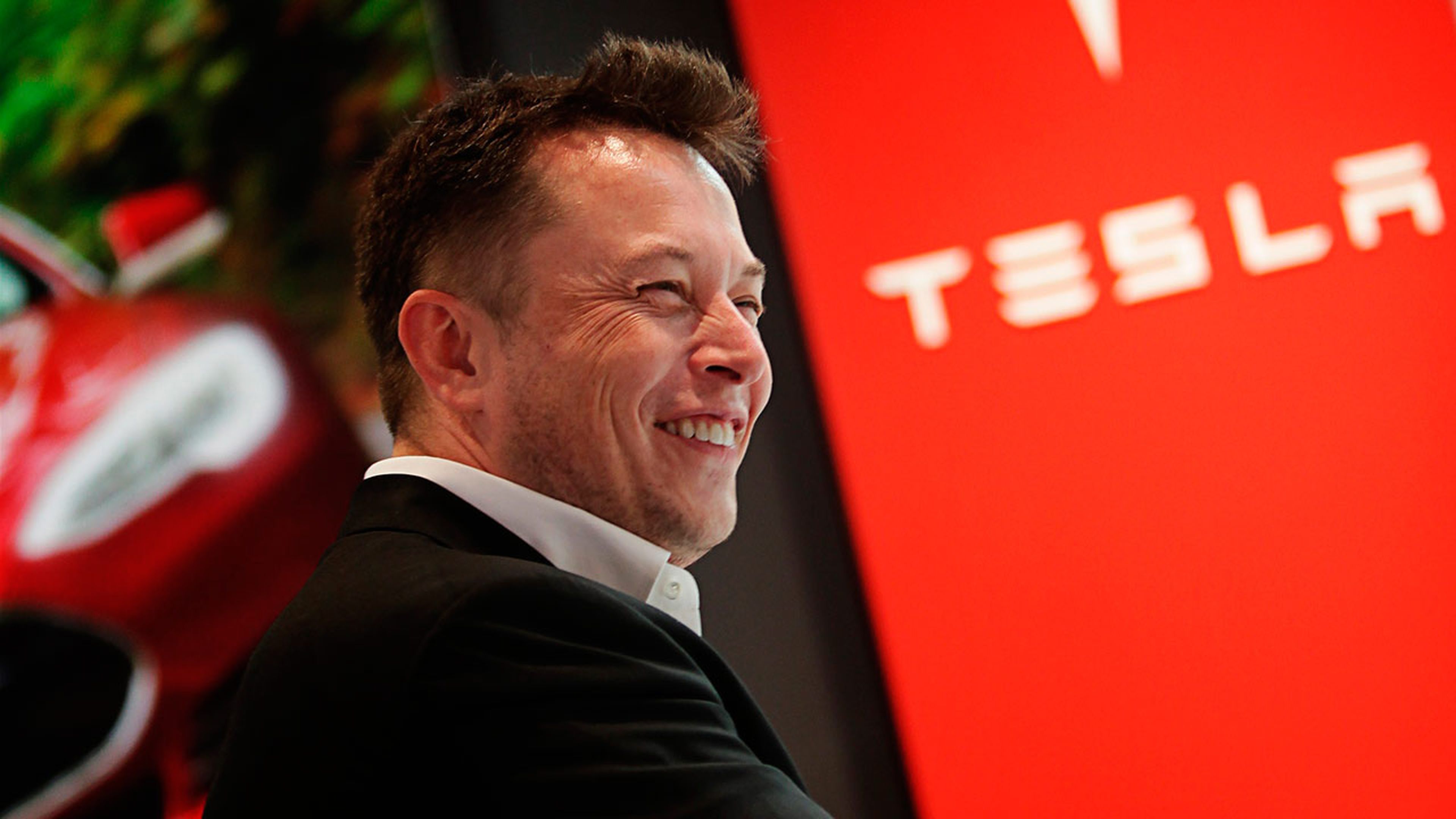 Elon Musk recibe en Tesla el título de 'Technoking'