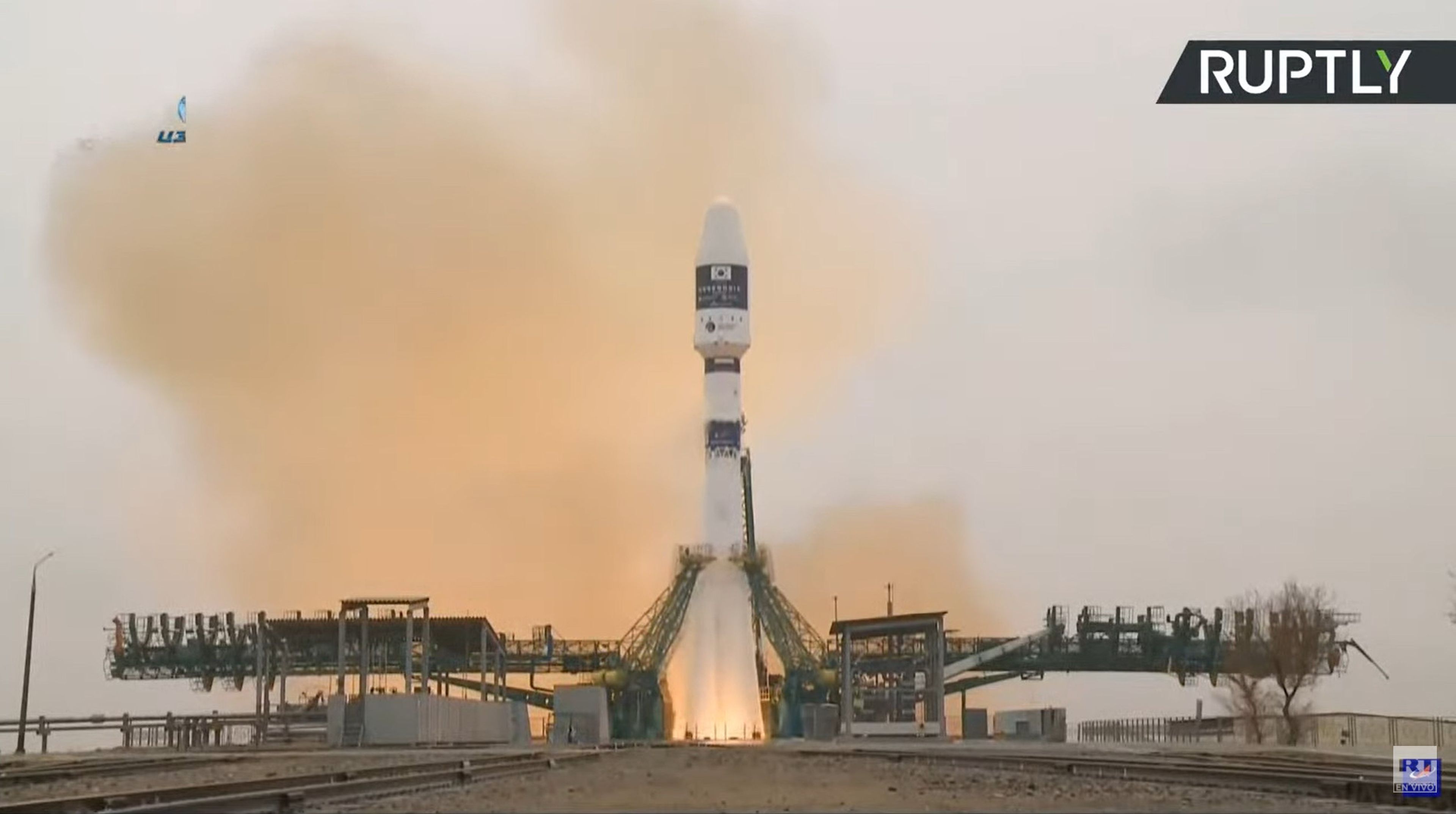 Soyuz 2 despegando