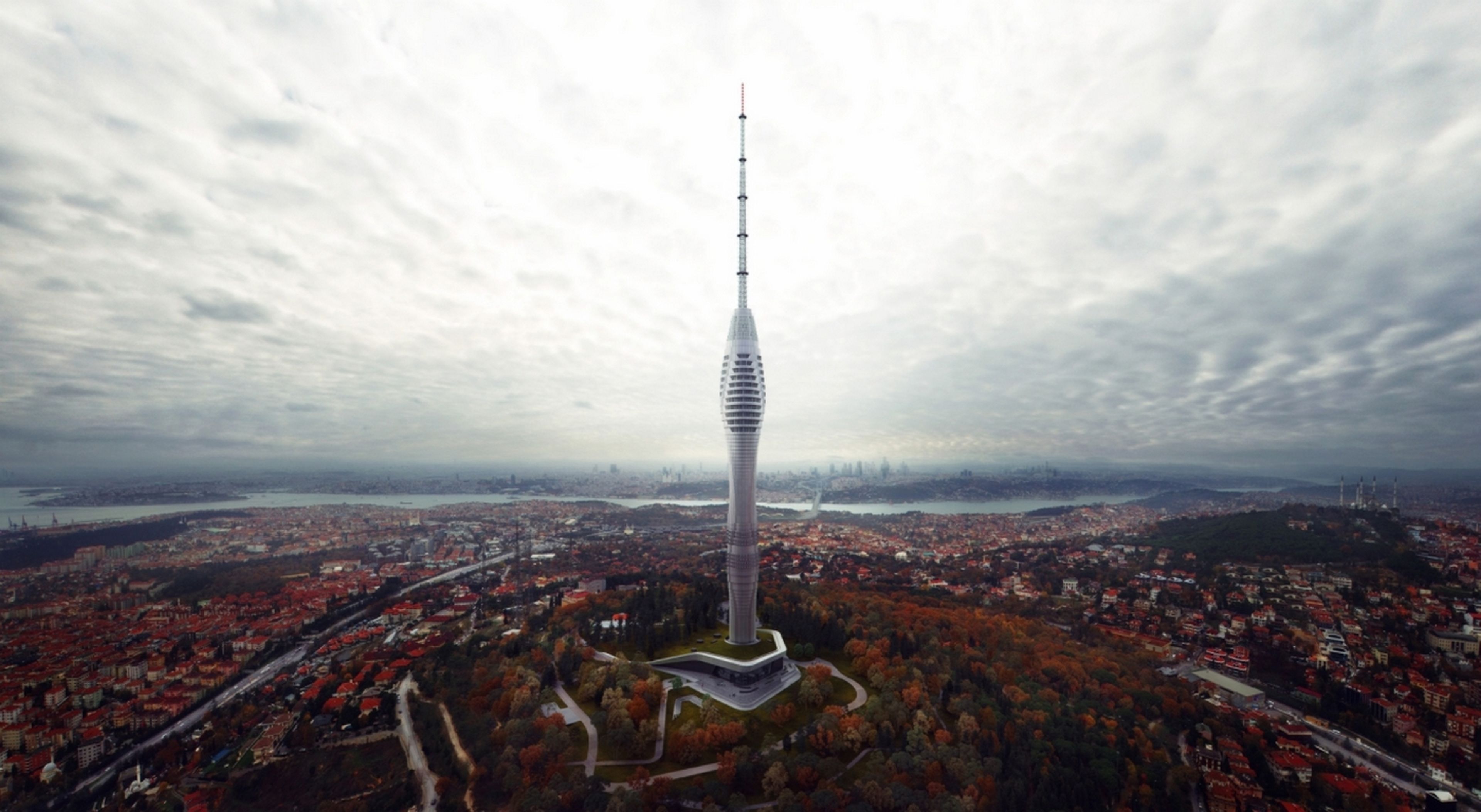 Esta torre de comunicaciones de casi 400 metros está en el punto en donde Asia y Europa se unen