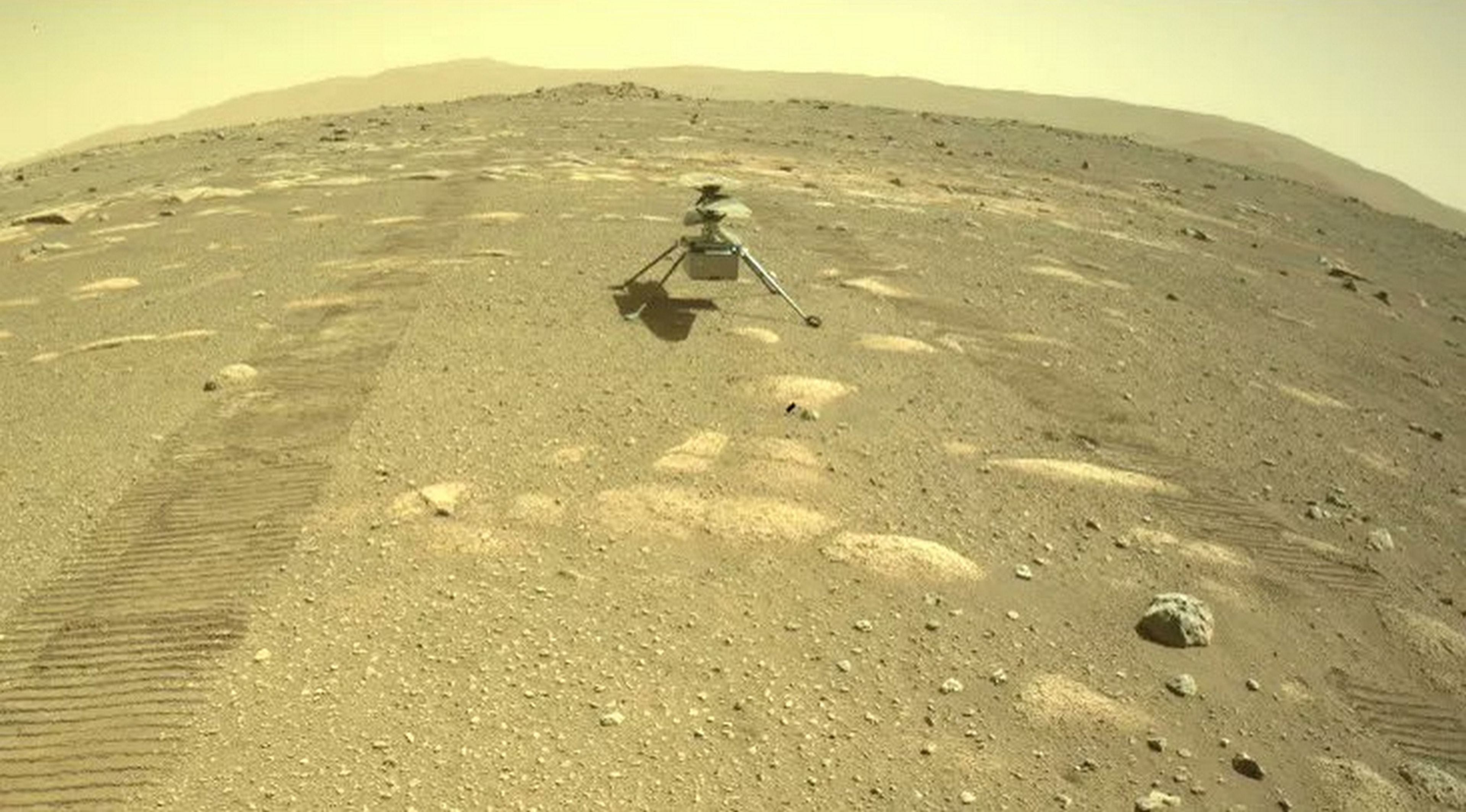 El helicóptero Ingenuity ya está en suelo marciano, mientras se registran dos terremotos en el Planeta Rojo