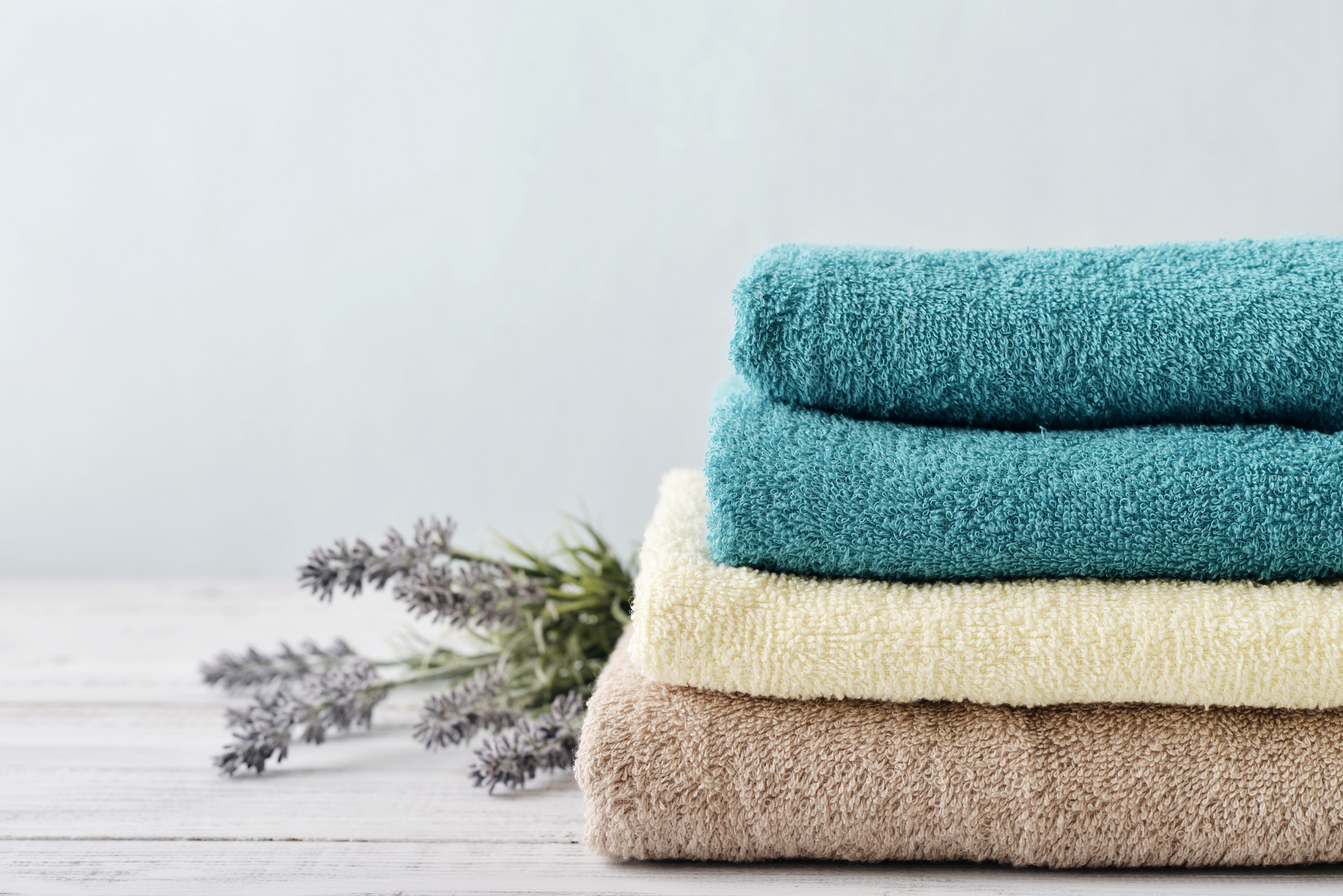 Trucos secretos para mantener tus toallas suaves y frescas como el primer día | Hoy