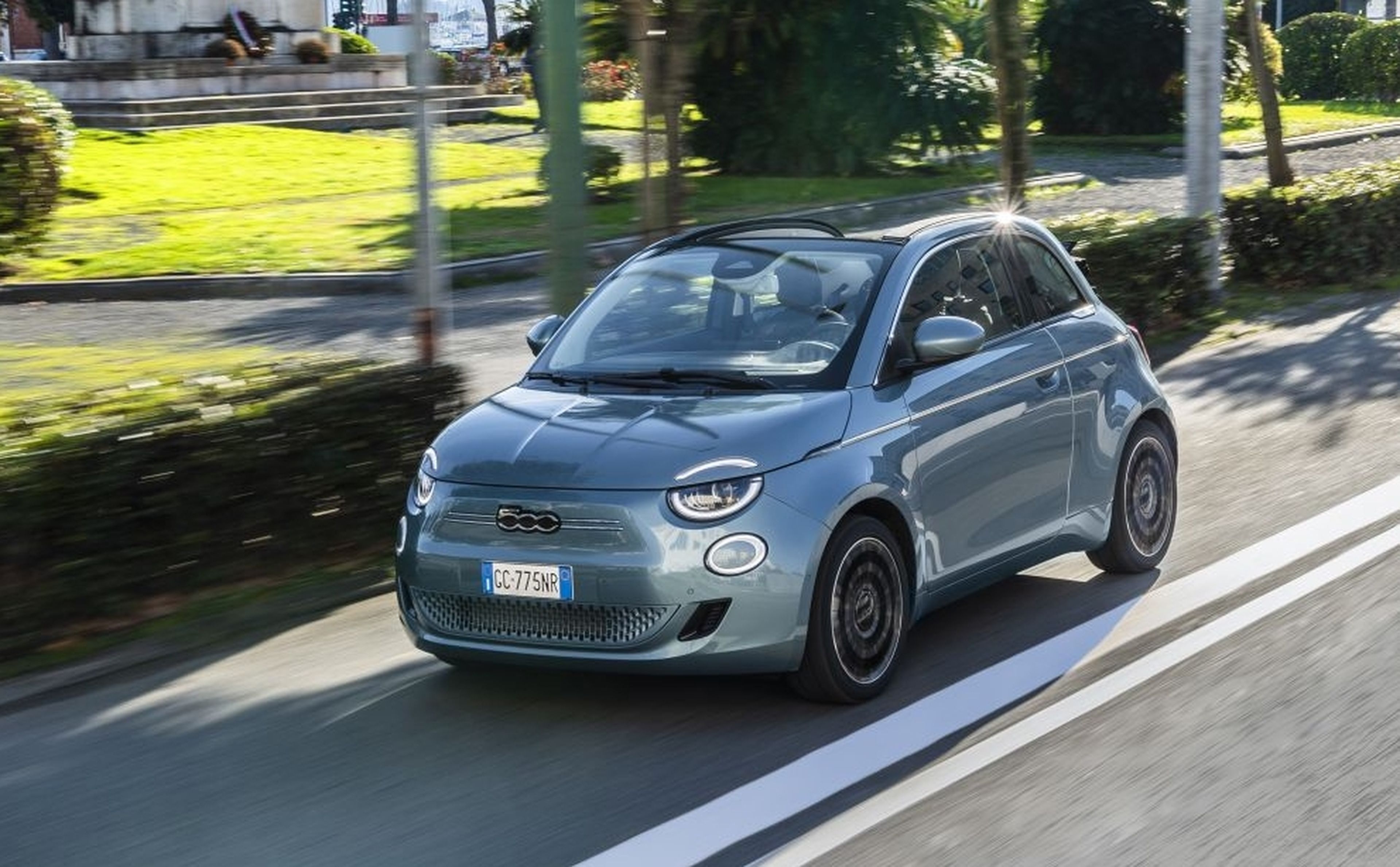 Fiat también fabricará únicamente coches eléctricos en 2030