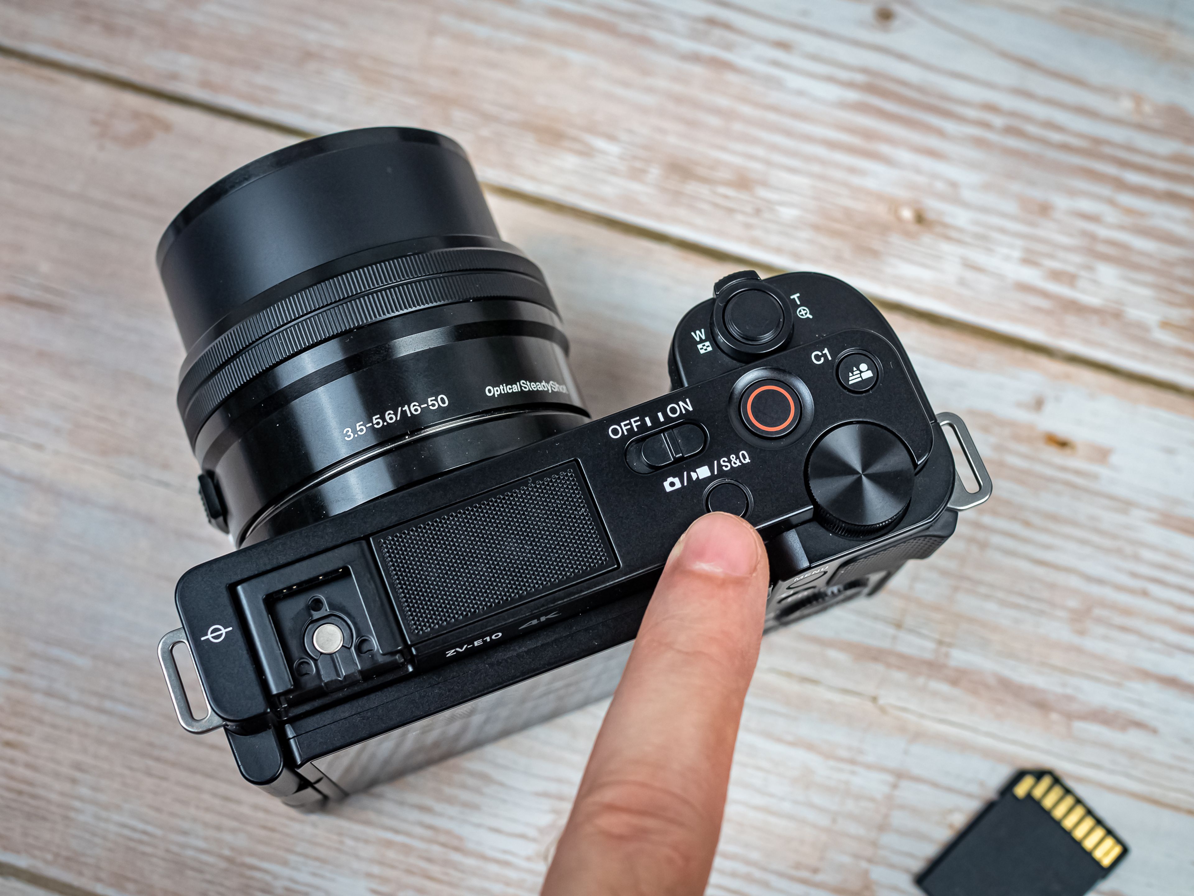 Sony ZV-E10, primeras impresiones de la nueva cámara APS-C que