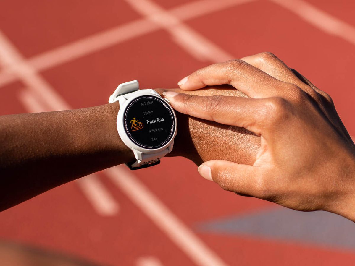 Garmin tiene motivos para temblar: este reloj para running y triatlón es  barato y le hace la competencia