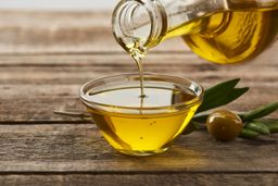 Trucos de limpieza con aceite de oliva que te sorprenderán