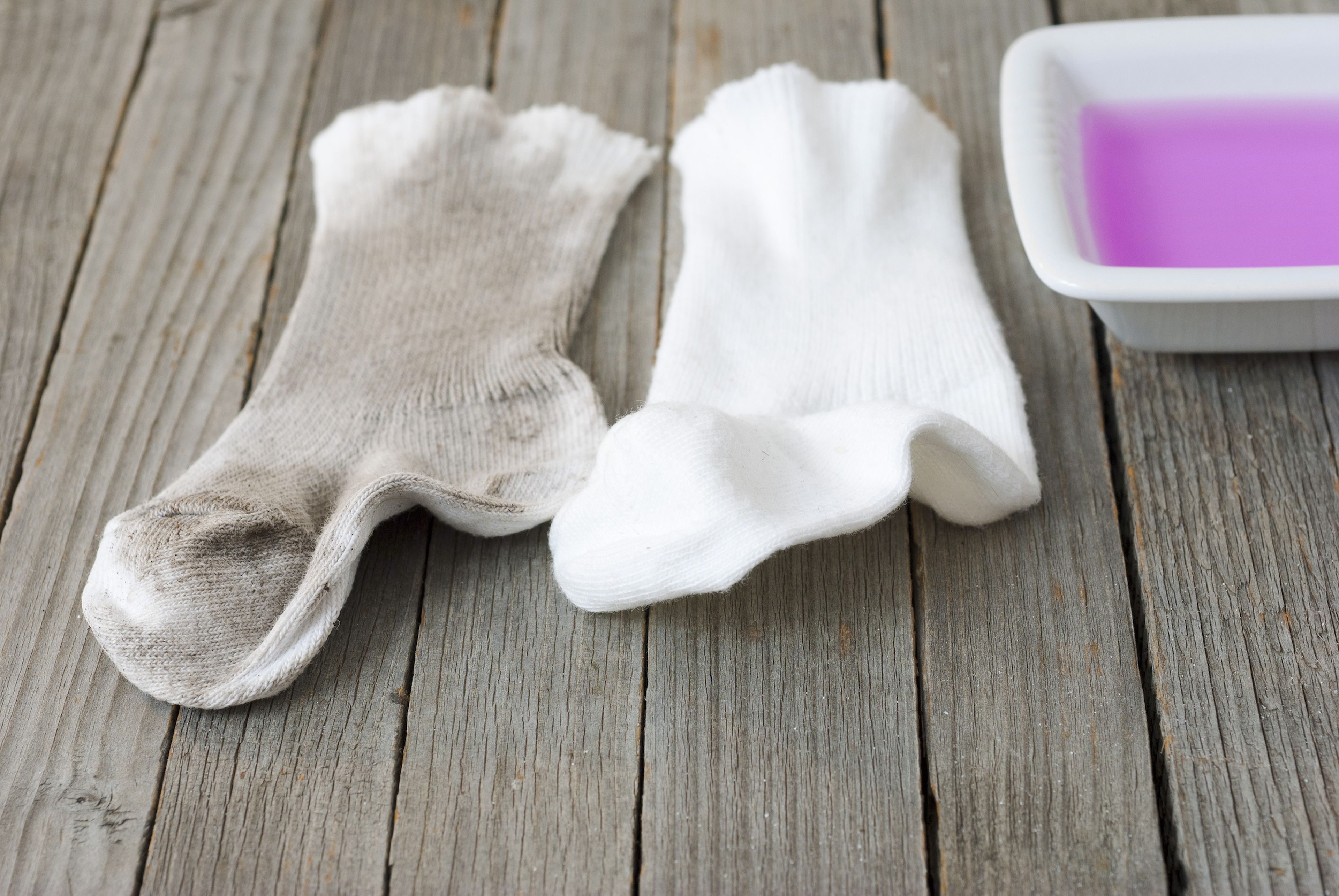 Contribuyente Con Pólvora Trucos para lavar los calcetines blancos y dejarlos impecables | Computer  Hoy