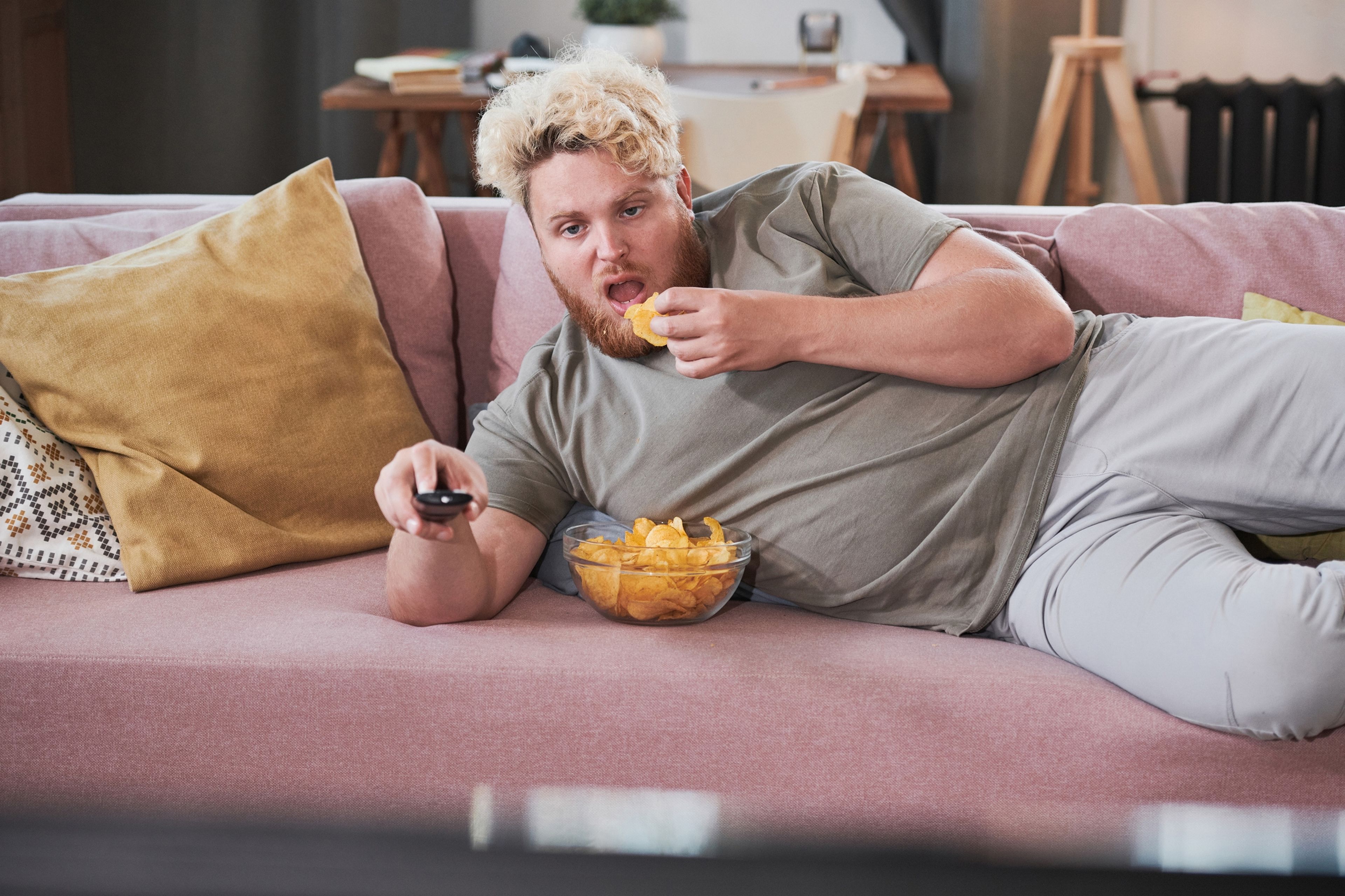 Las teles de Sony podrían monitorear tu salud analizando la comida y bebida que comes mientras ves Netflix, o la postura en el sillón