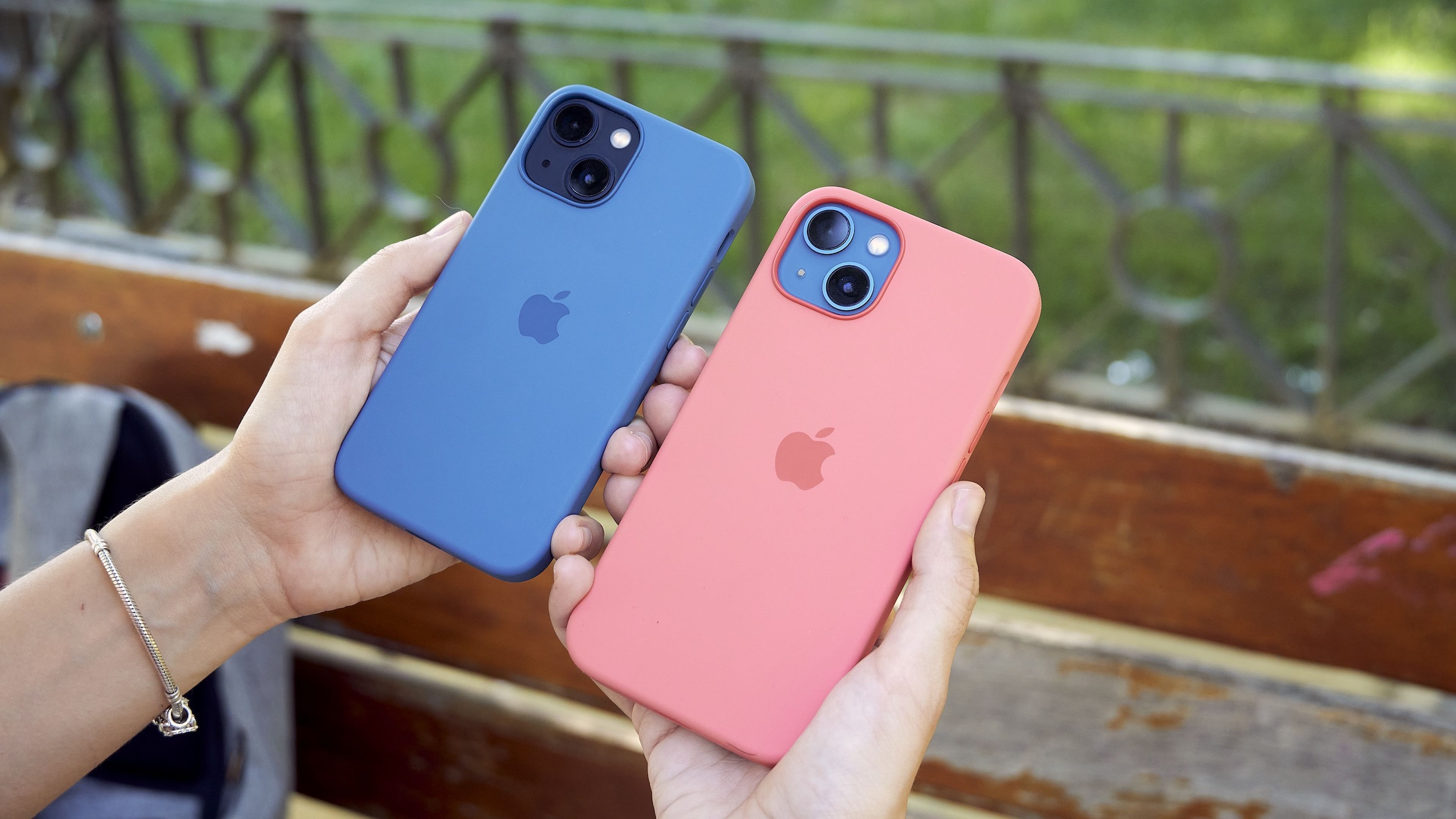 iPhone 15 vs iPhone 13 mini: diferencias más allá del tamaño