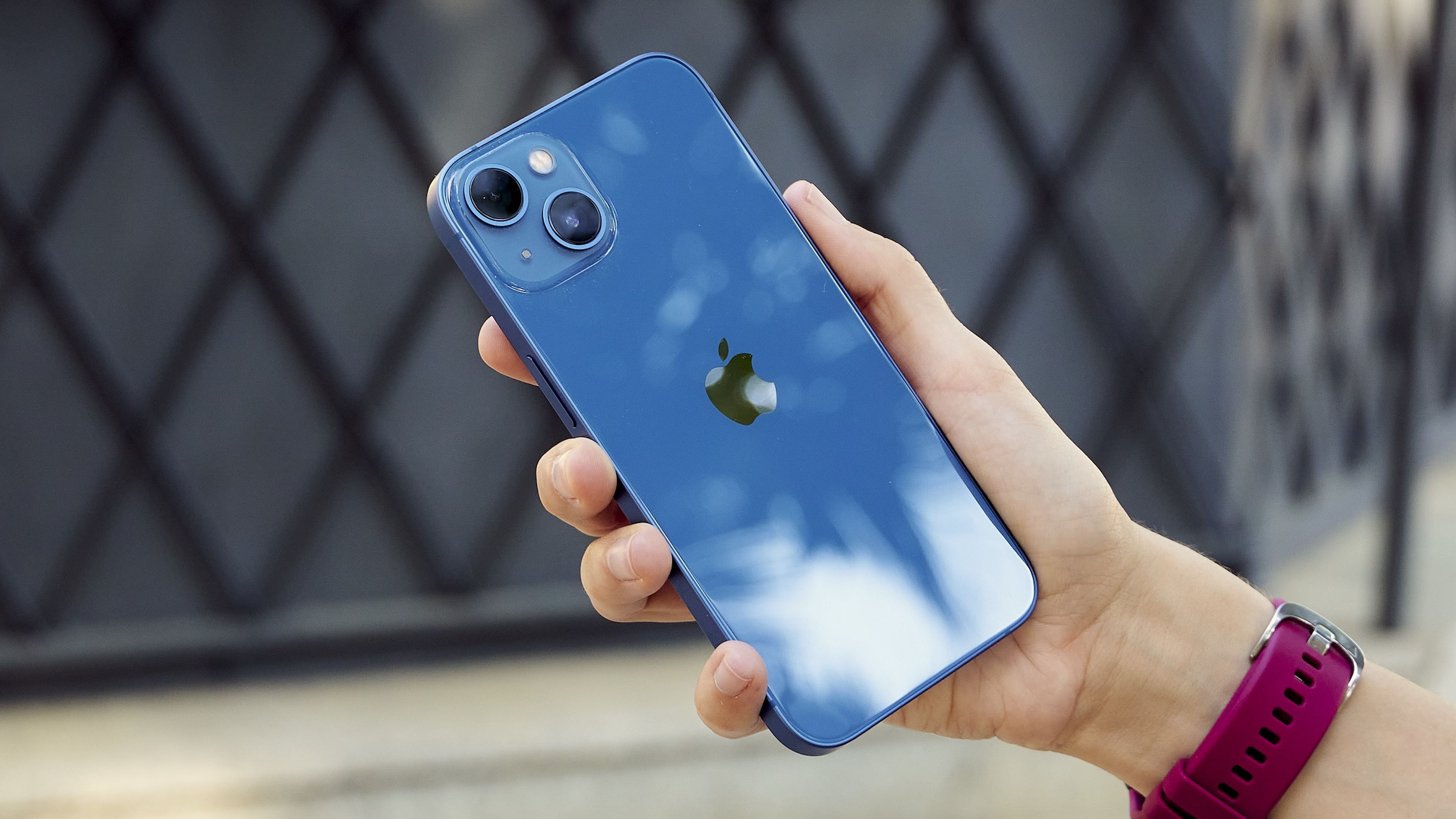 Ya puedes comprar los nuevos iPhone 13 en diferentes colores con hasta 70€  de descuento