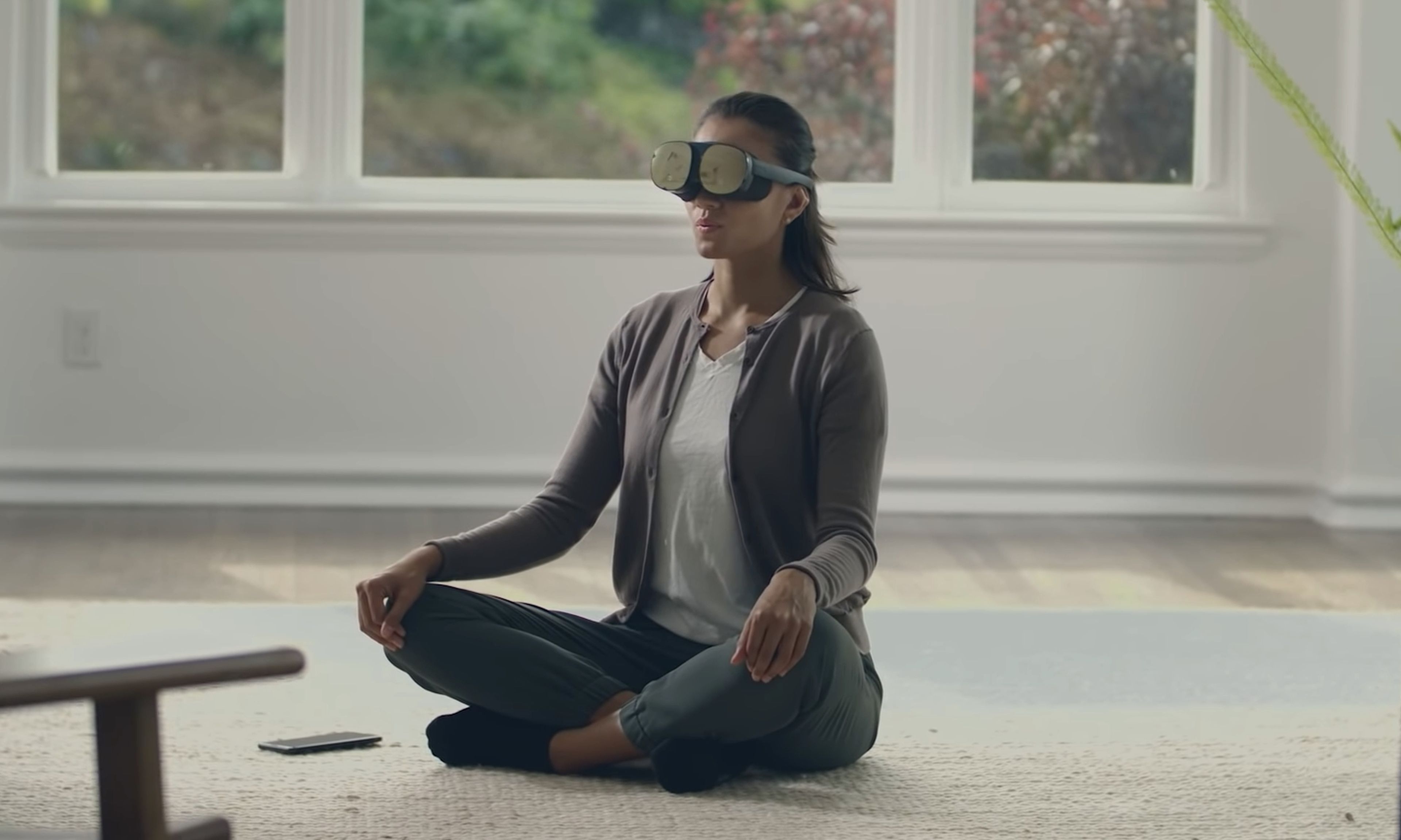 HTC presenta Vive Flow, las gafas de realidad virtual para ver Netflix y hacer meditación