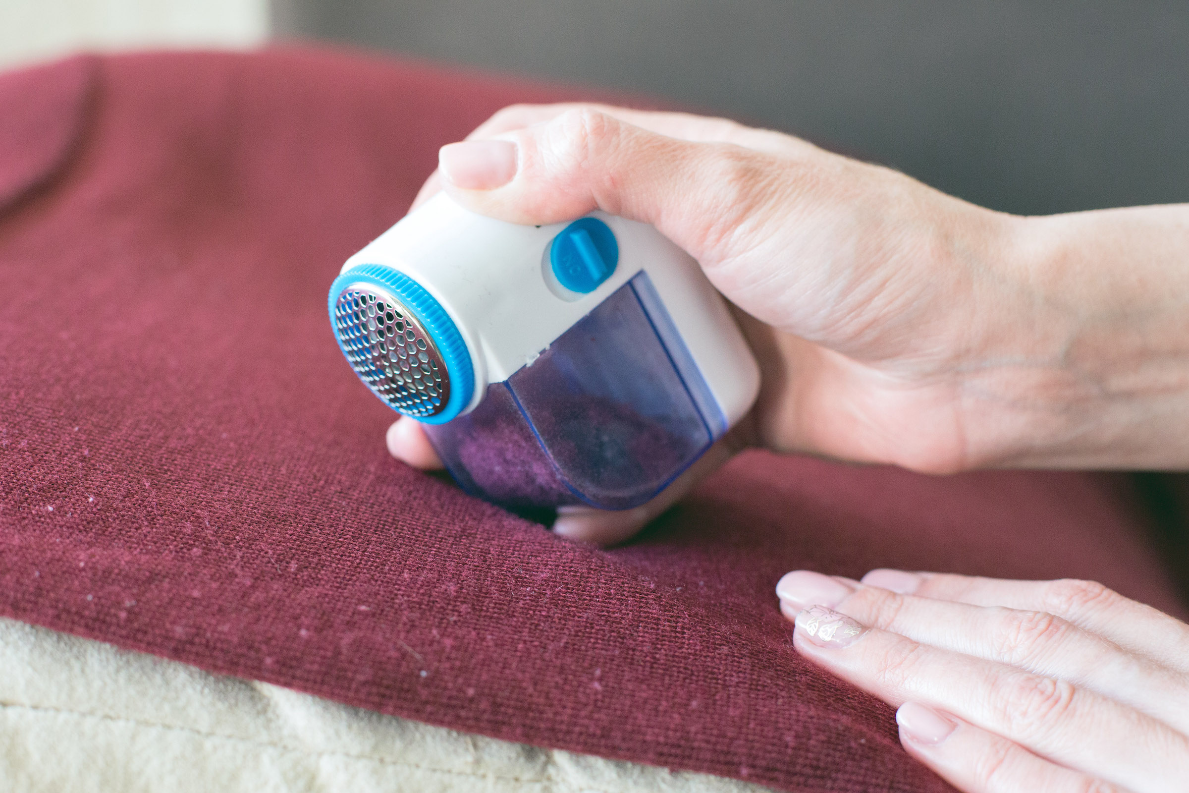 Trucos caseros: ¿cómo eliminar las bolitas de pelusa de mi ropa