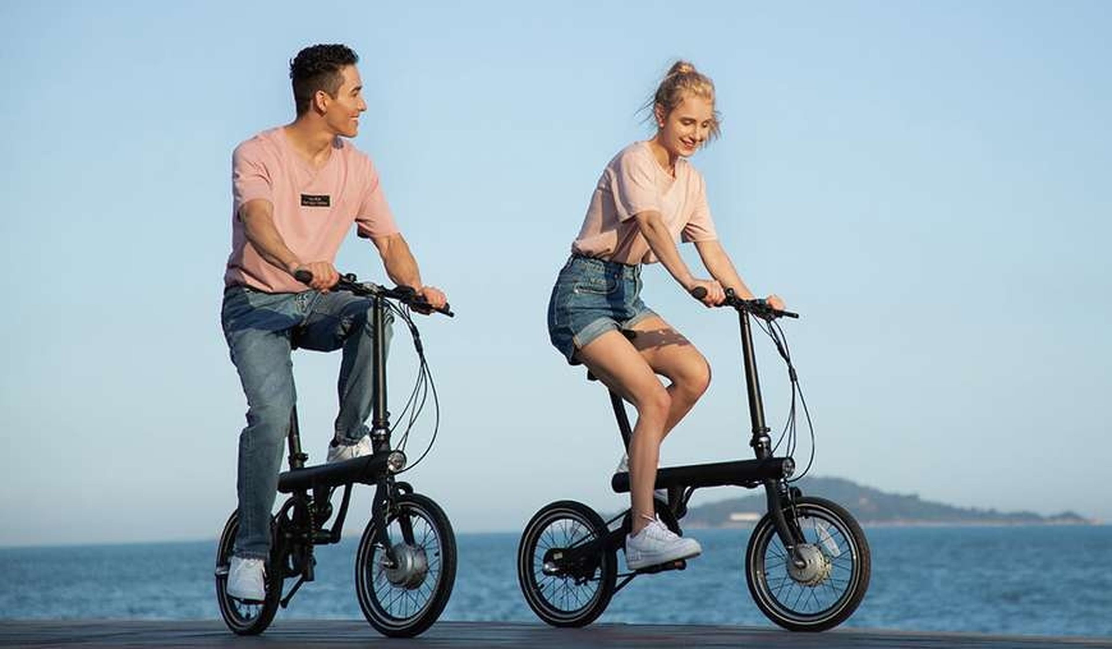 La bicicleta eléctrica plegable de Xiaomi recibe un descuento de 500 euros y se queda precio de bici estándar