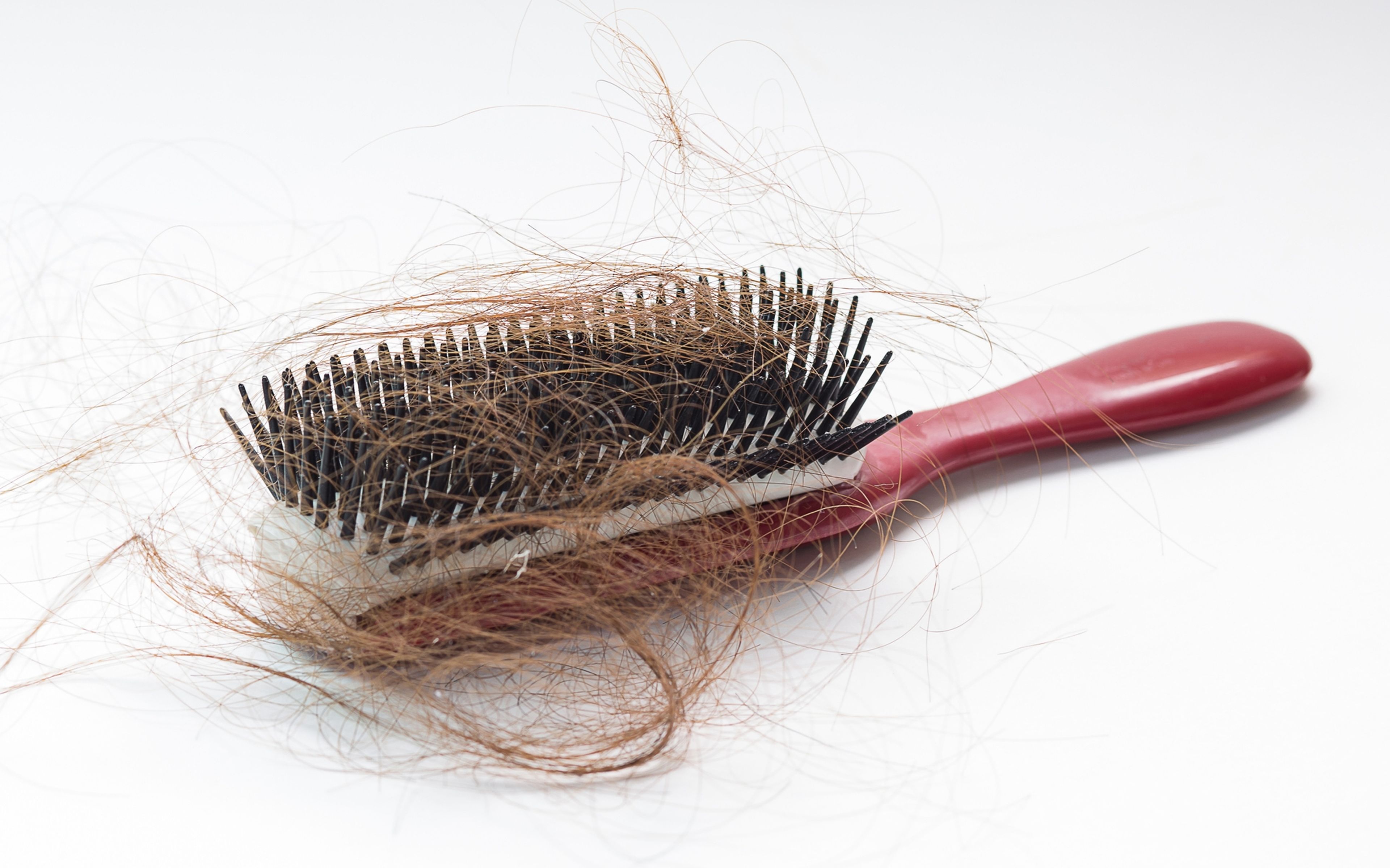 Cómo limpiar un cepillo de pelo