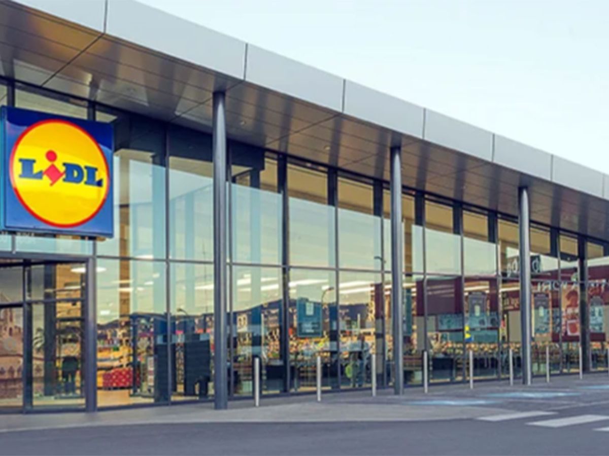 Lo último Lidl es una batería para cargar el móvil que también calienta las  manos