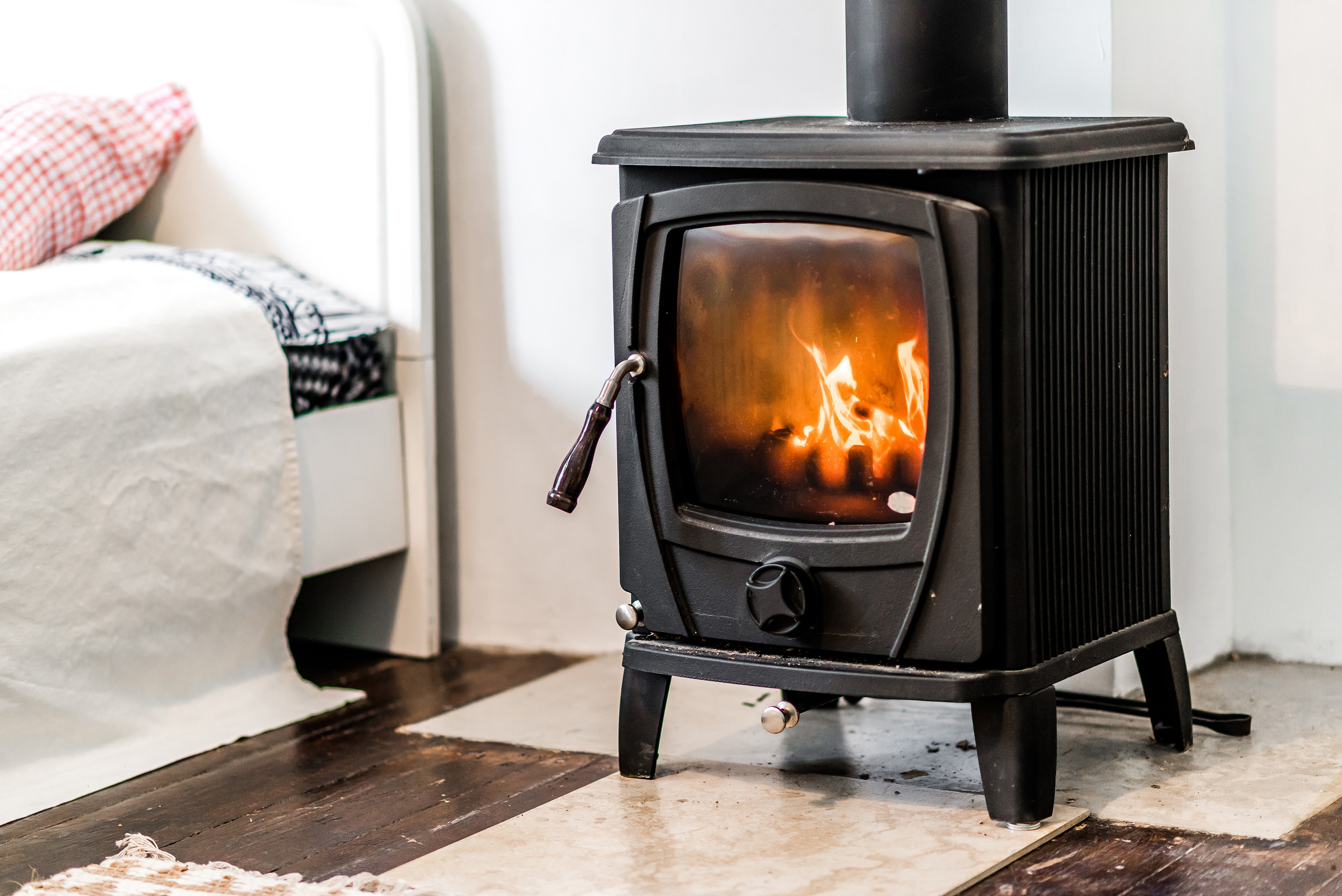 Mejores estufas para calentar tu casa este invierno: qué tipo