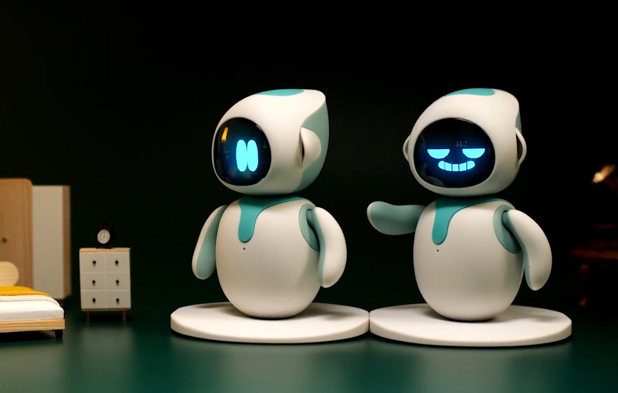Eilik el robot con inteligencia artificial para tu escritorio #shorts 