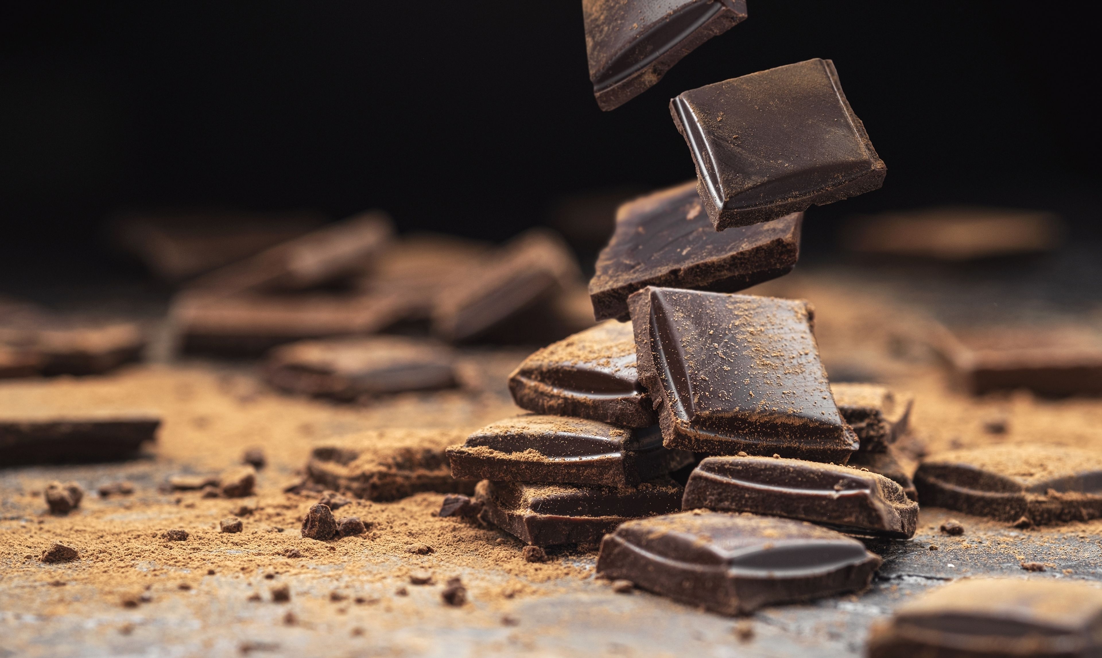 Un estudio confirma que comer este tipo de chocolate mejora tu estado de ánimo