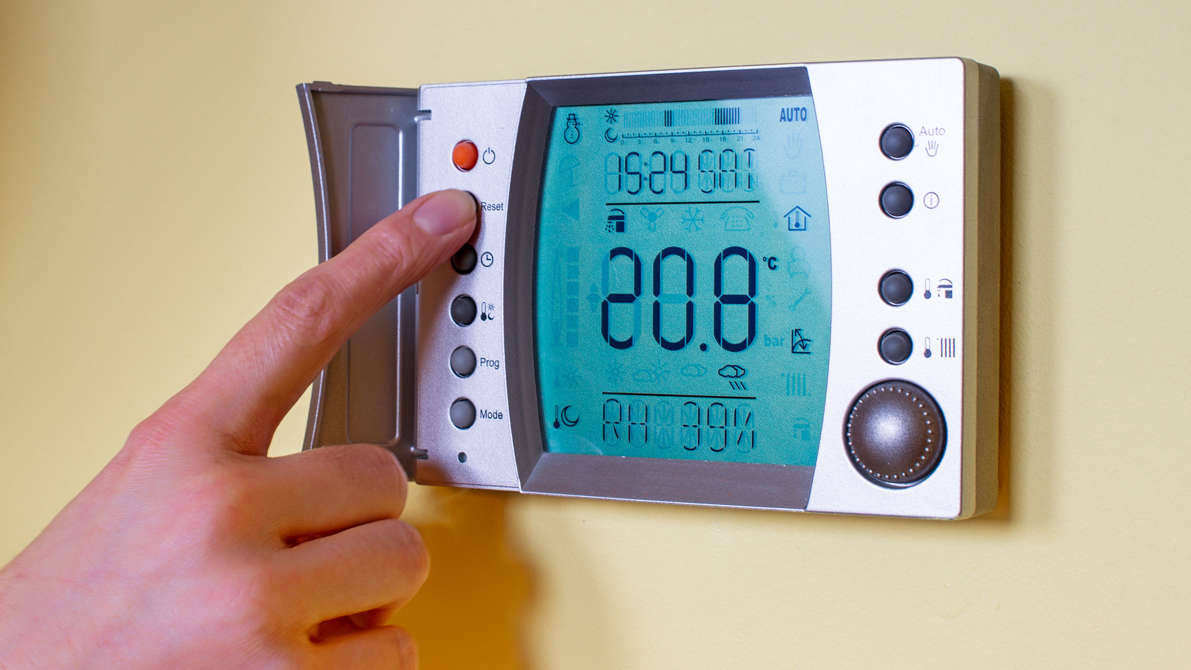 Probamos el termostato para ahorrar en calefacción y que se