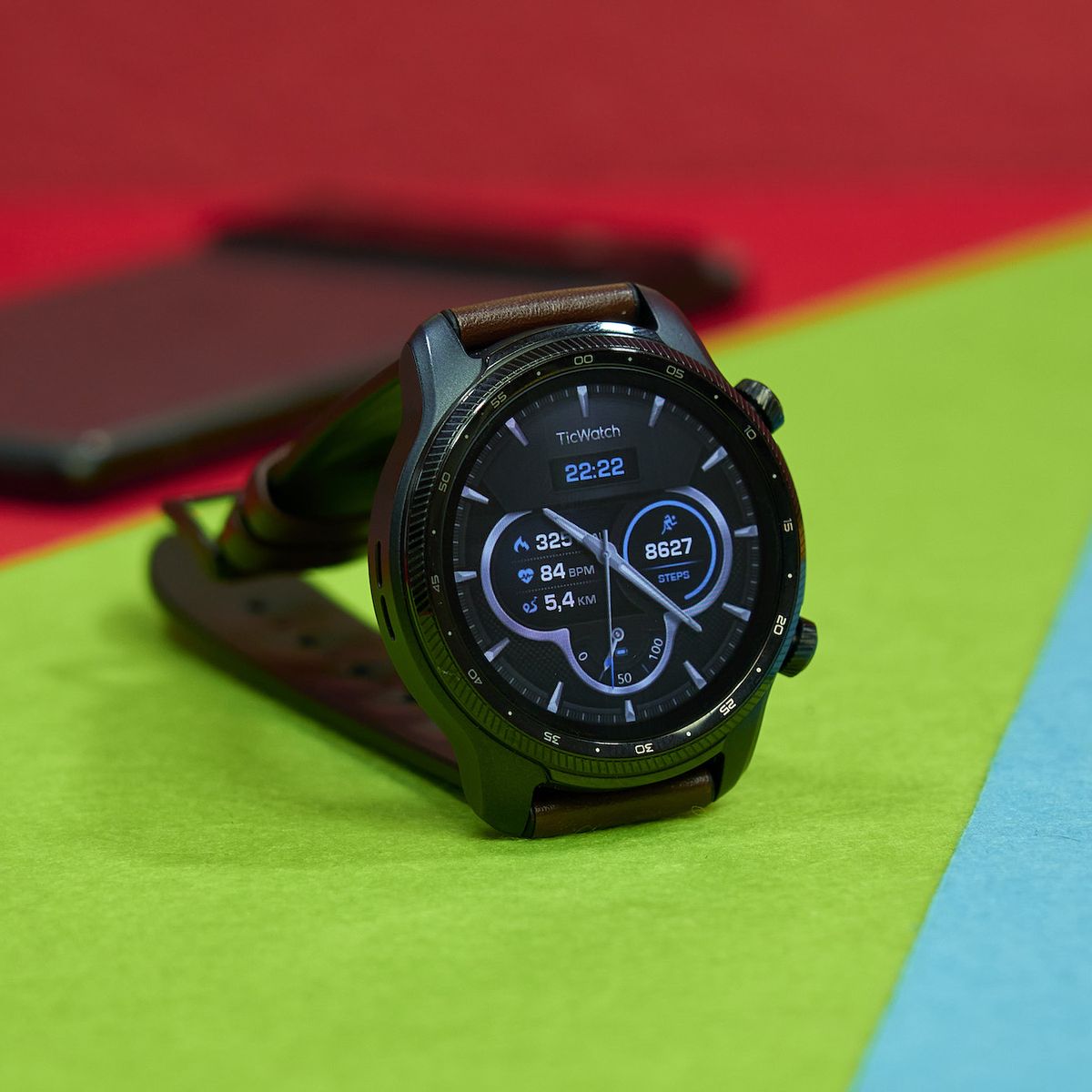 Nuevo TicWatch Pro 3 Ultra GPS: características y precio del smartwatch  elegante con 4G