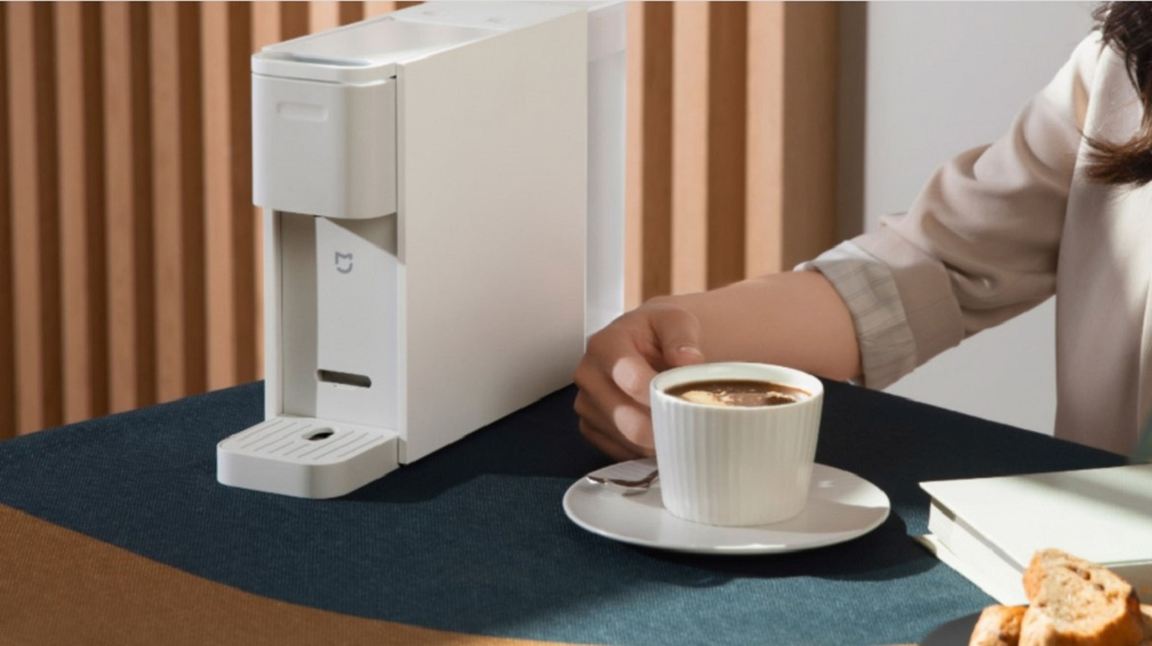 Así es la cafetera inteligente de Xiaomi compatible con cápsulas Nespresso