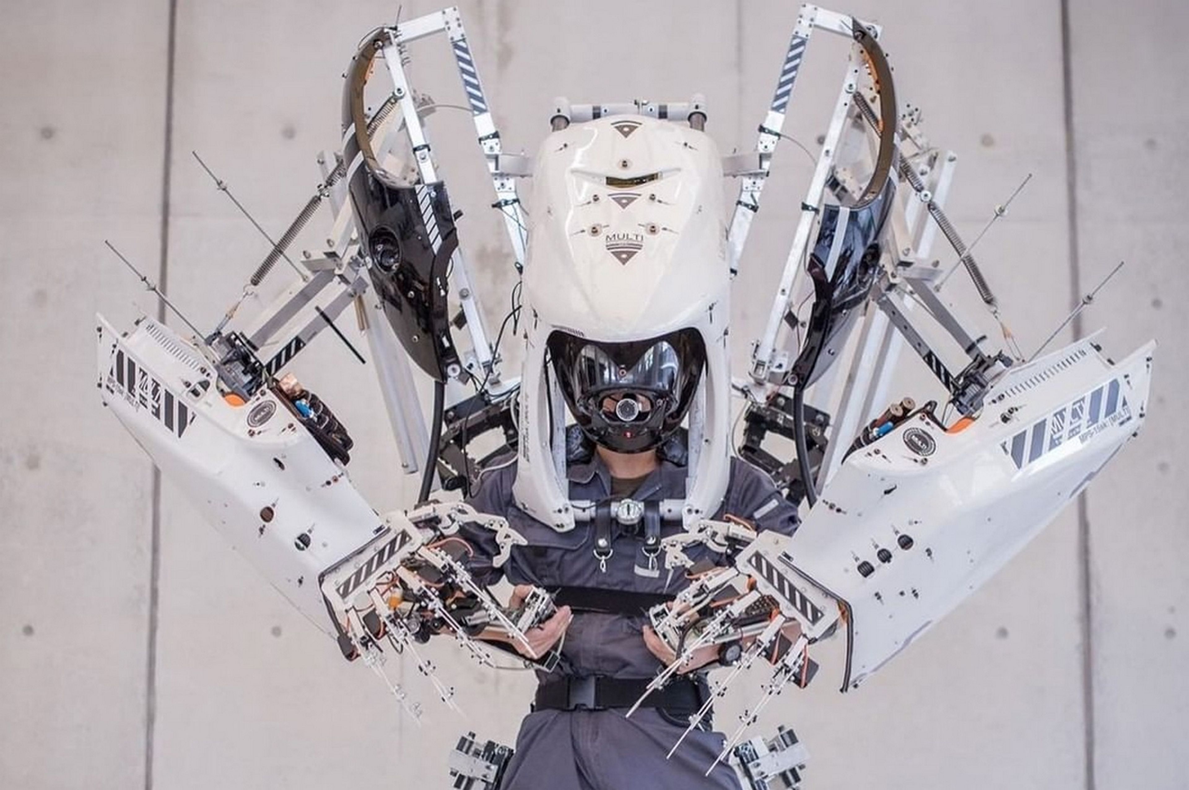 Las increíbles máscaras futuristas del japonés Ikeuchi Hiroto