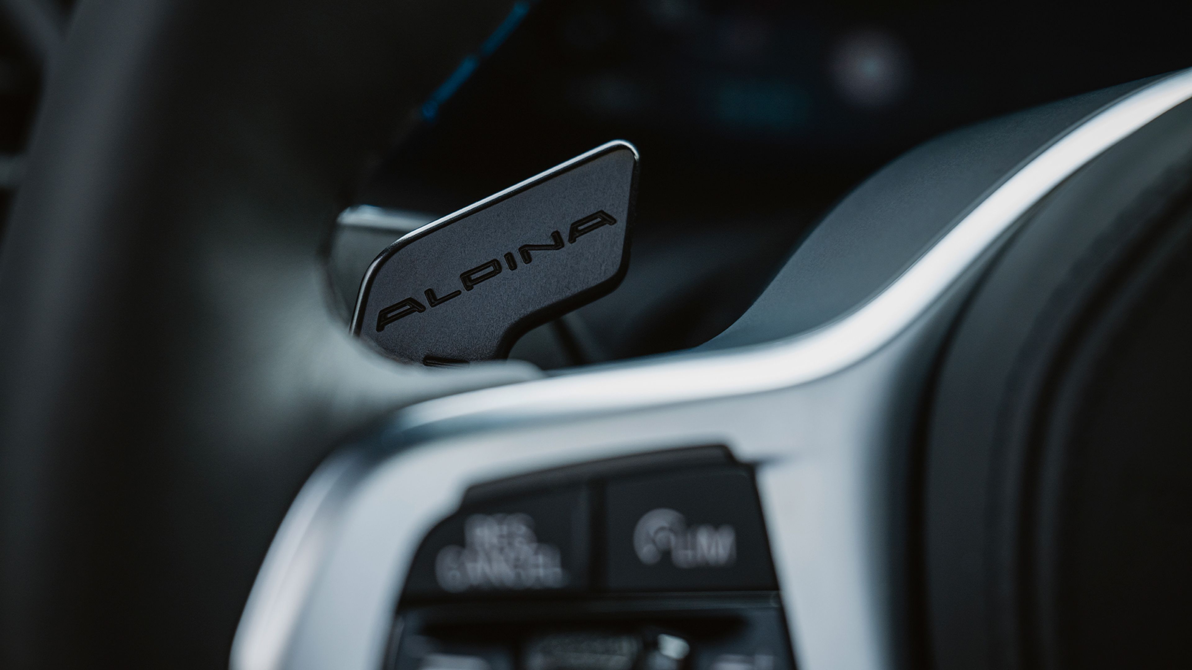 Levas de Alpina en el volante del BMW Alpina B4 Gran Coupé.
