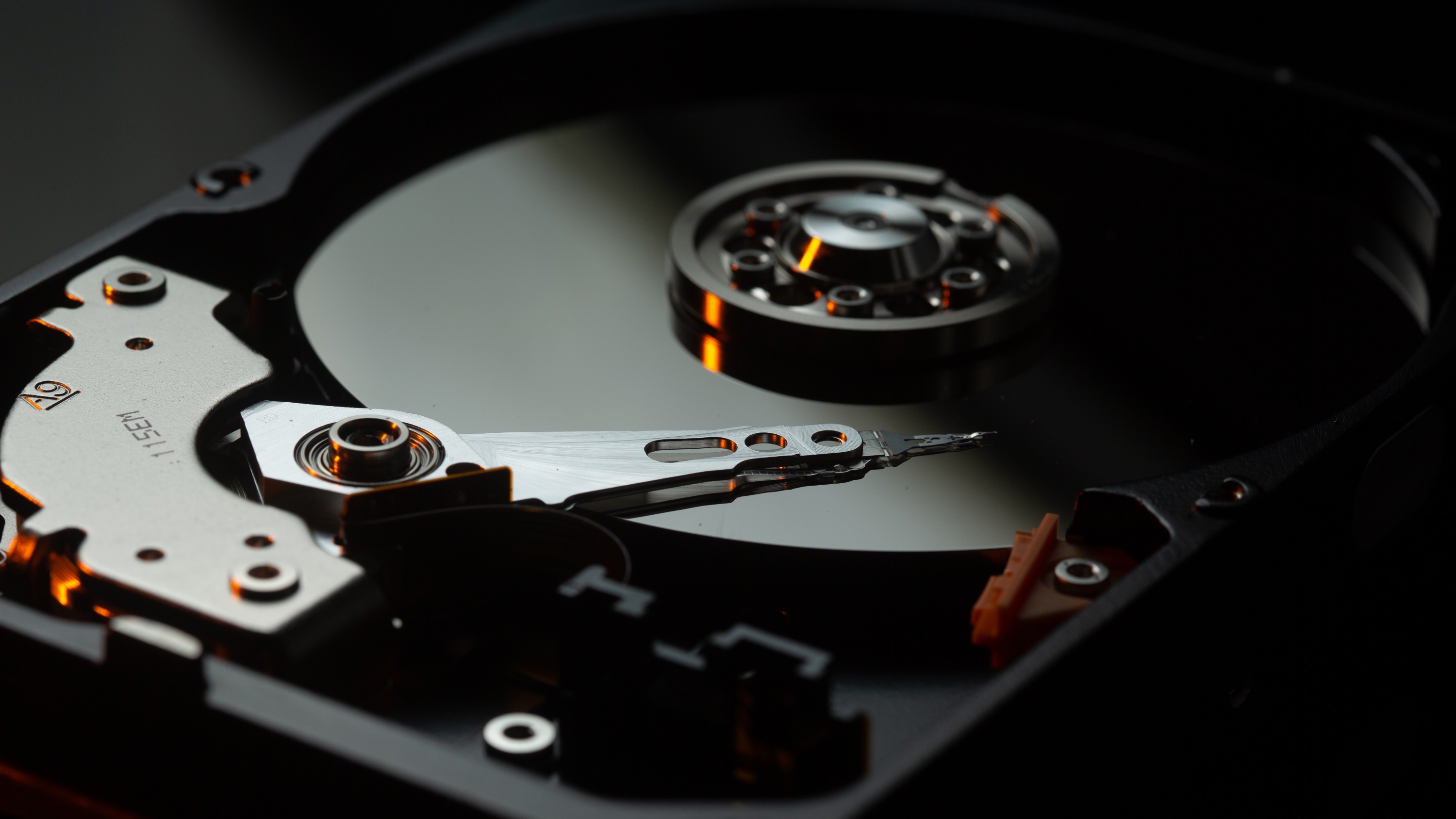 Una nueva tecnología óptica reduce cuatro veces el precio de los discos duros externos: 10 TB 50 euros | Computer Hoy