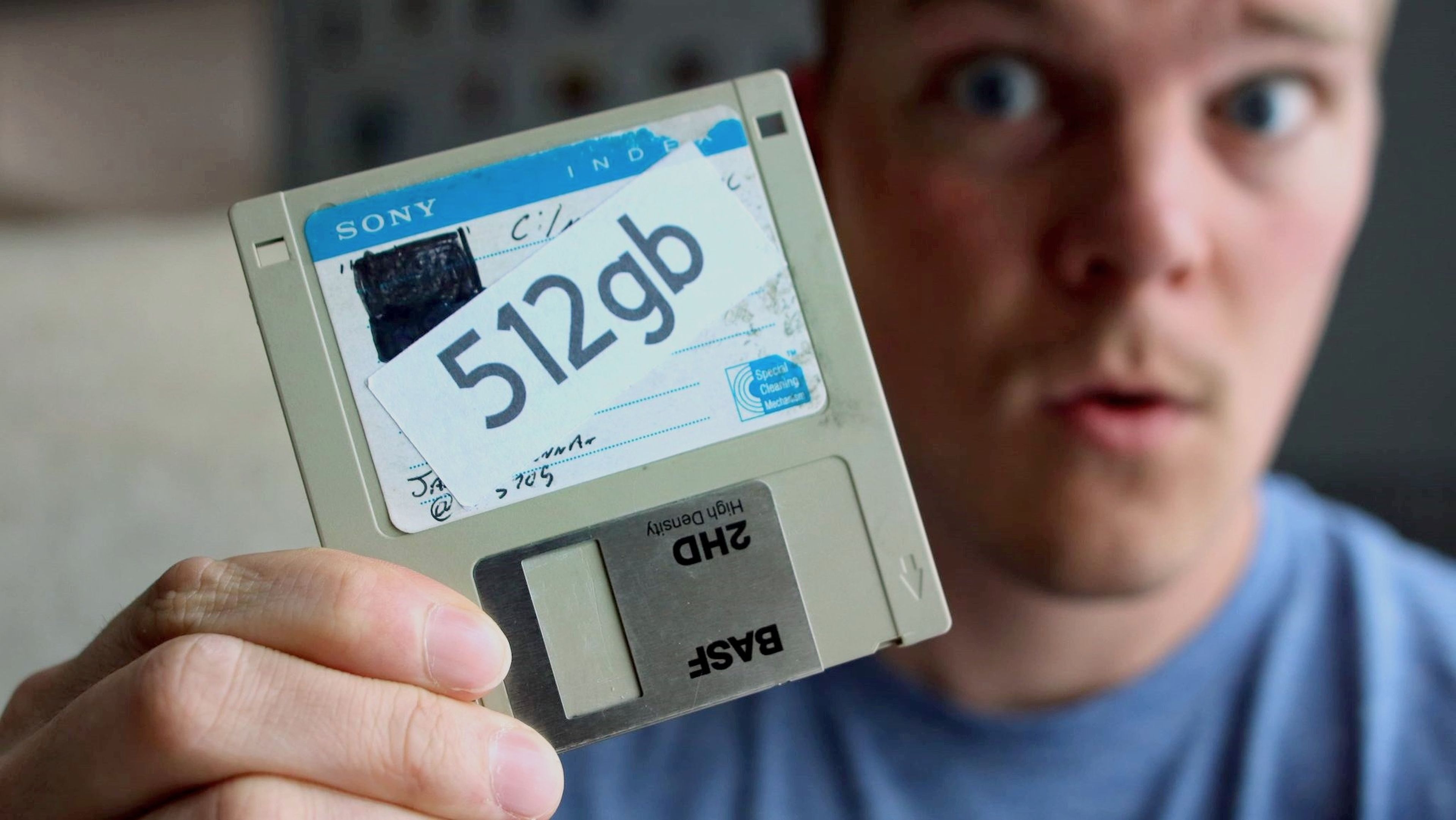 Consiguen que un floppy disk almacene 512 GB de datos, aunque podría almacenar hasta 28 TB