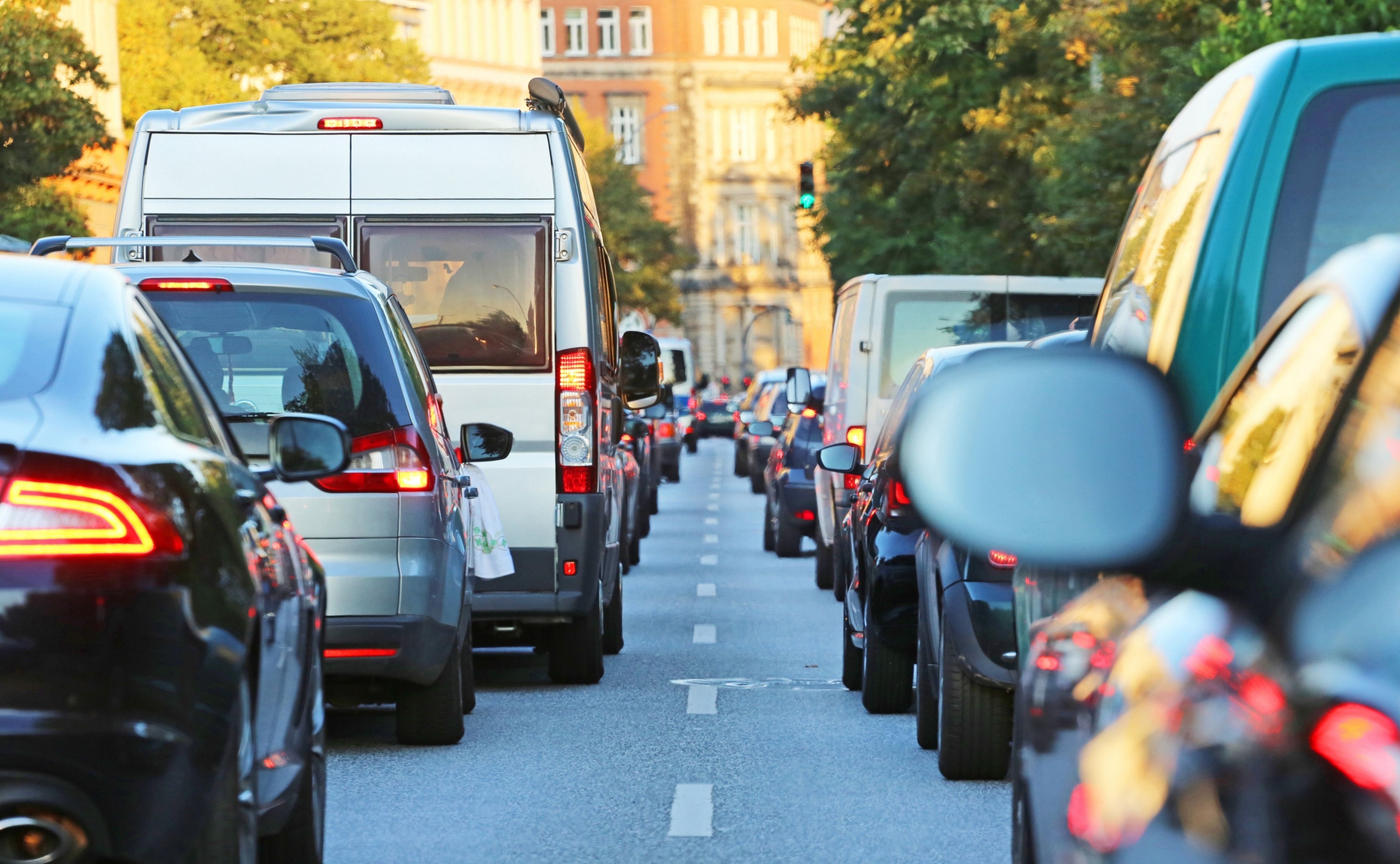 Qué es el Efecto Pasillo, que la DGT aconseja aprender para usar en emergencias