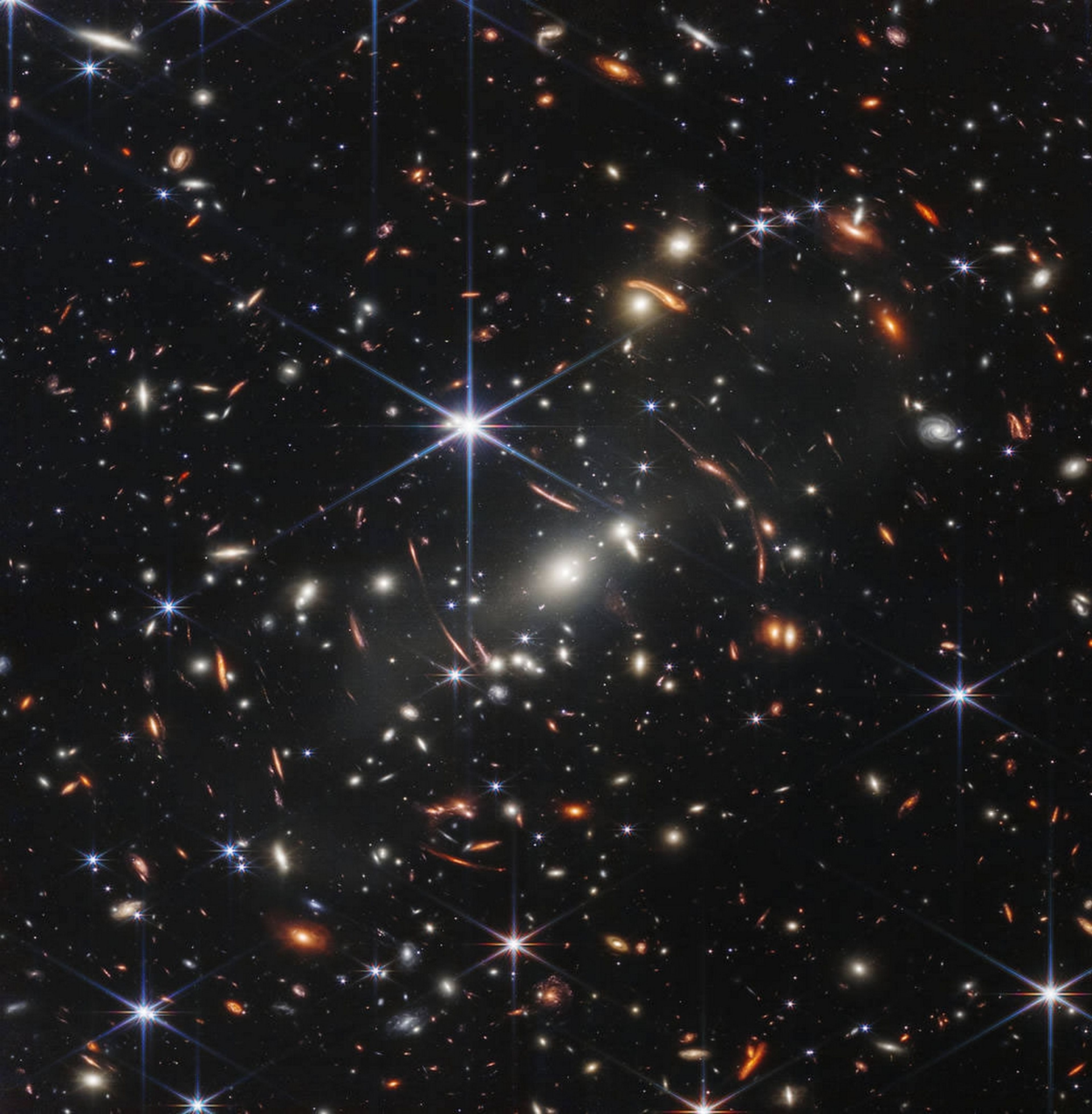 Las primeras imágenes del telescopio Webb son una revolución: estrellas agonizantes, choques de galaxias y una foto de hace 4.600 millones de años