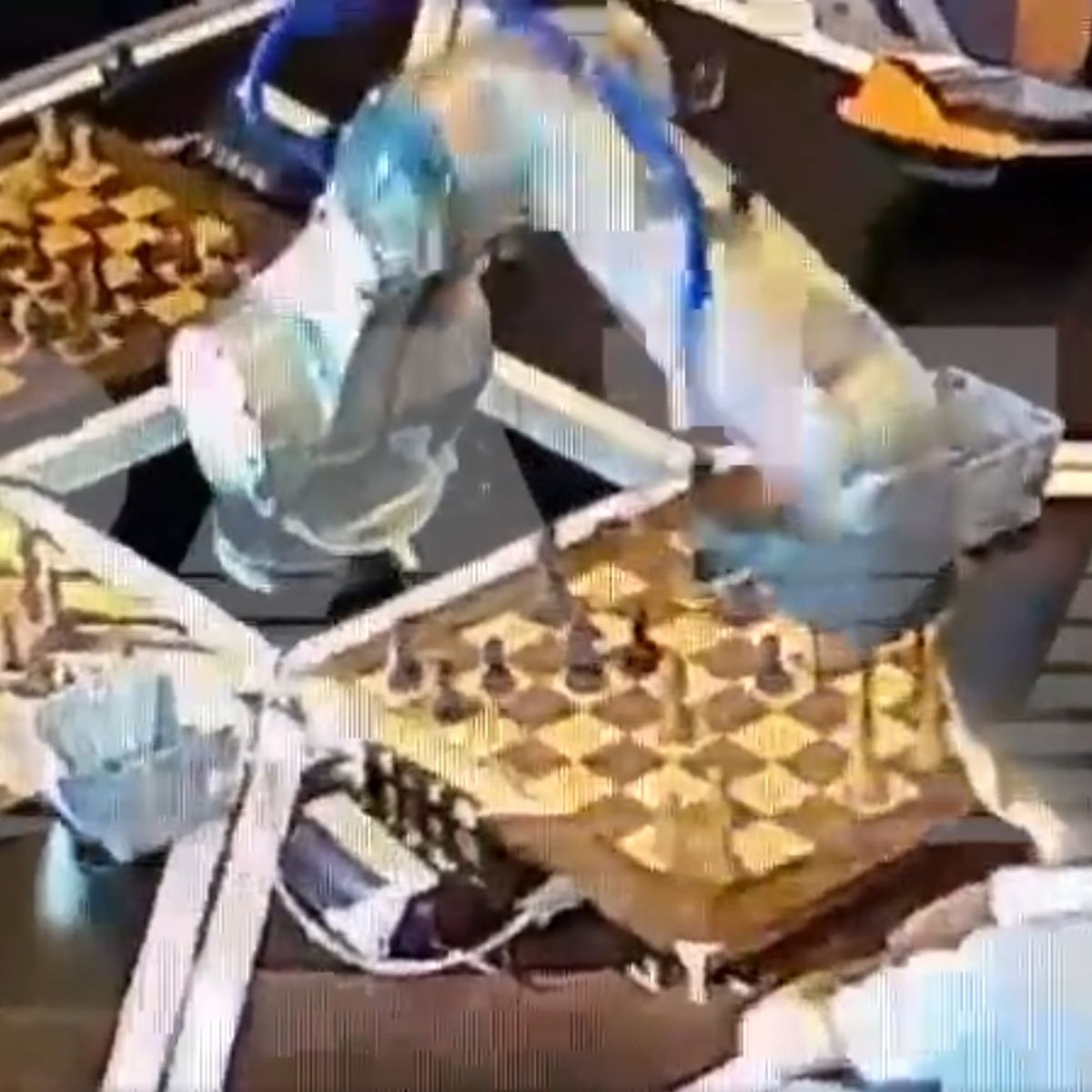 Robot que joga xadrez partiu dedo a criança durante partida