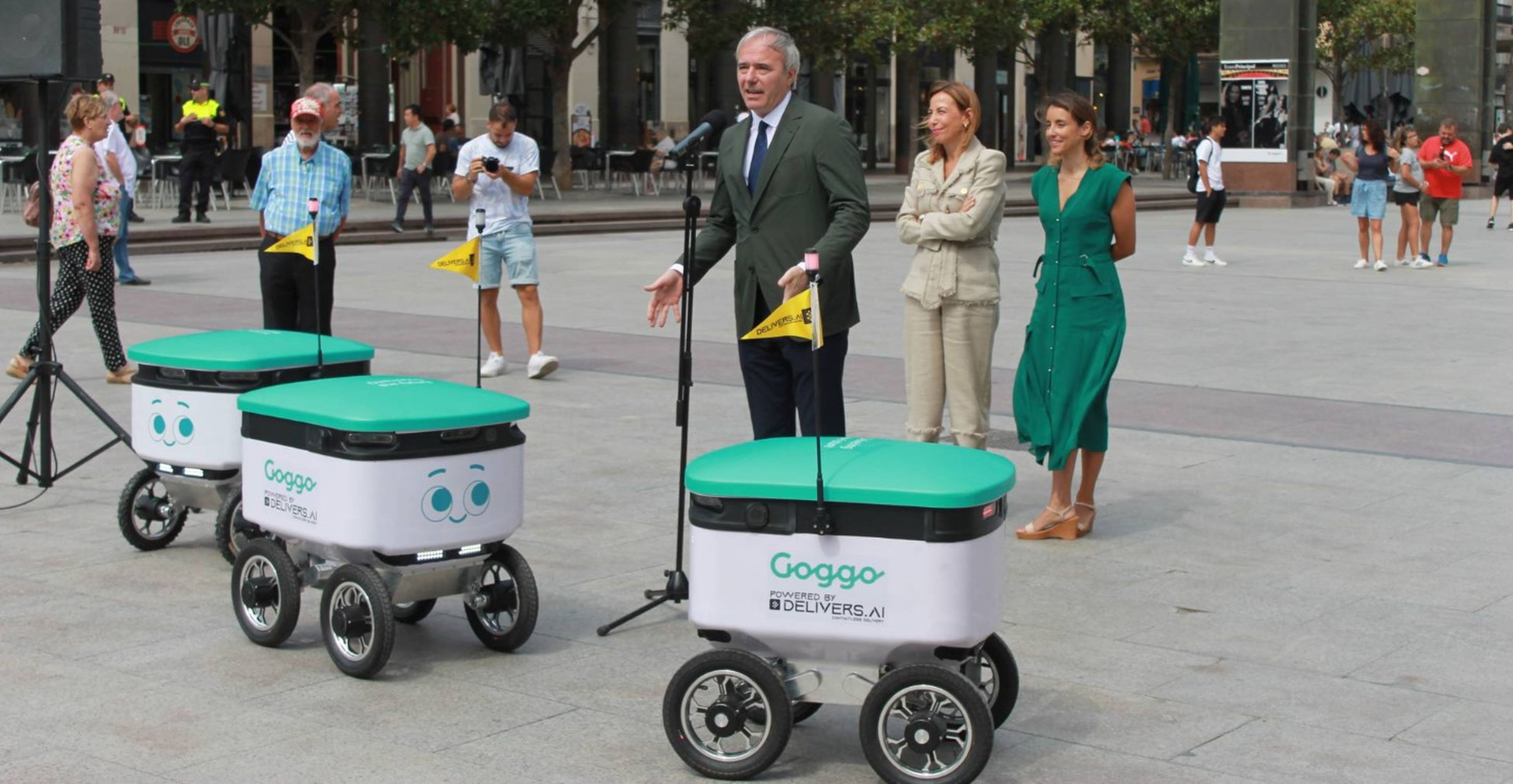 Robots que reparten comida en Zaragoza, ya son una realidad de la mano de Martin Varsavsky