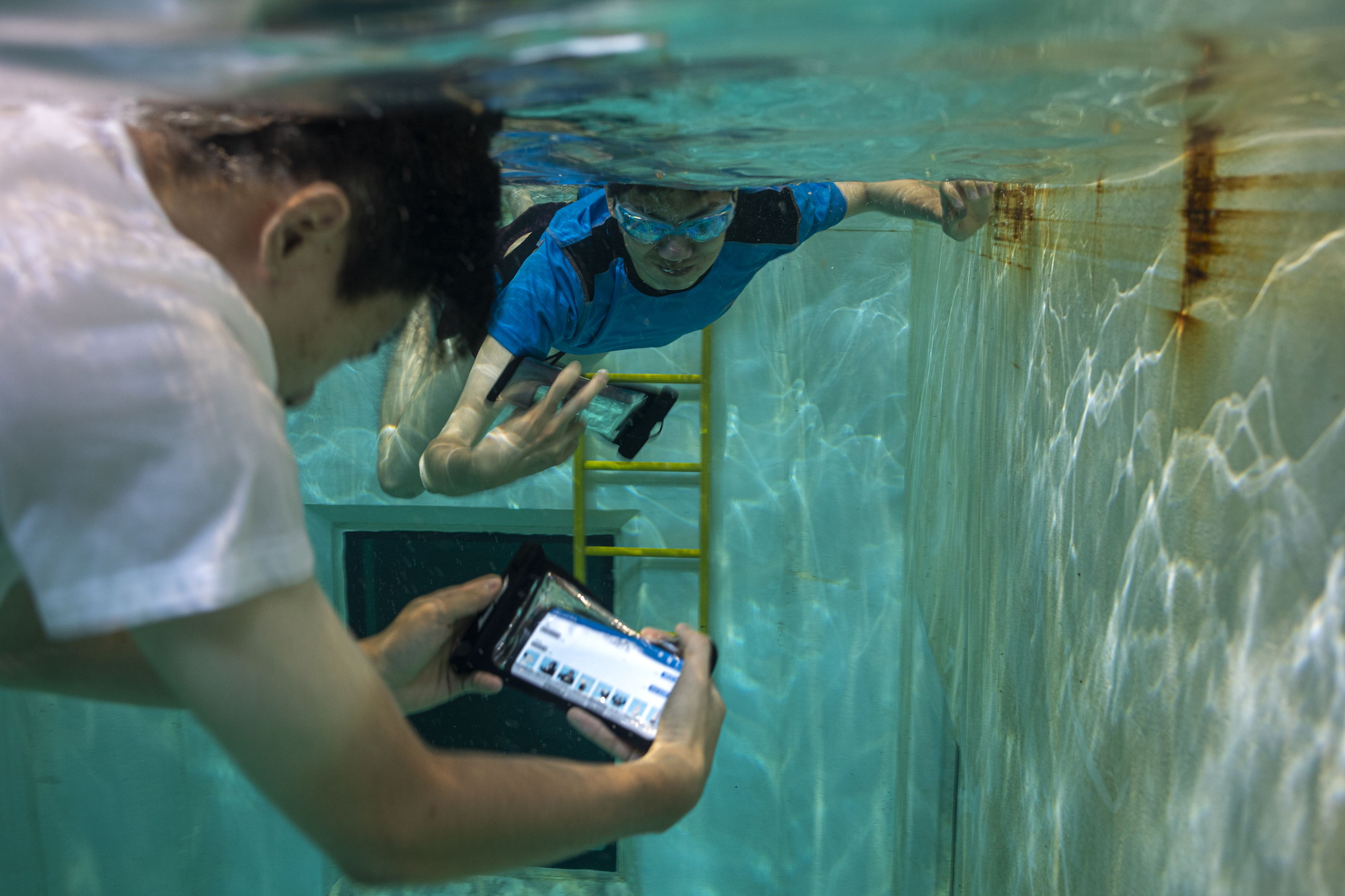 La app que el mundo necesitaba, mensajería push bajo el agua