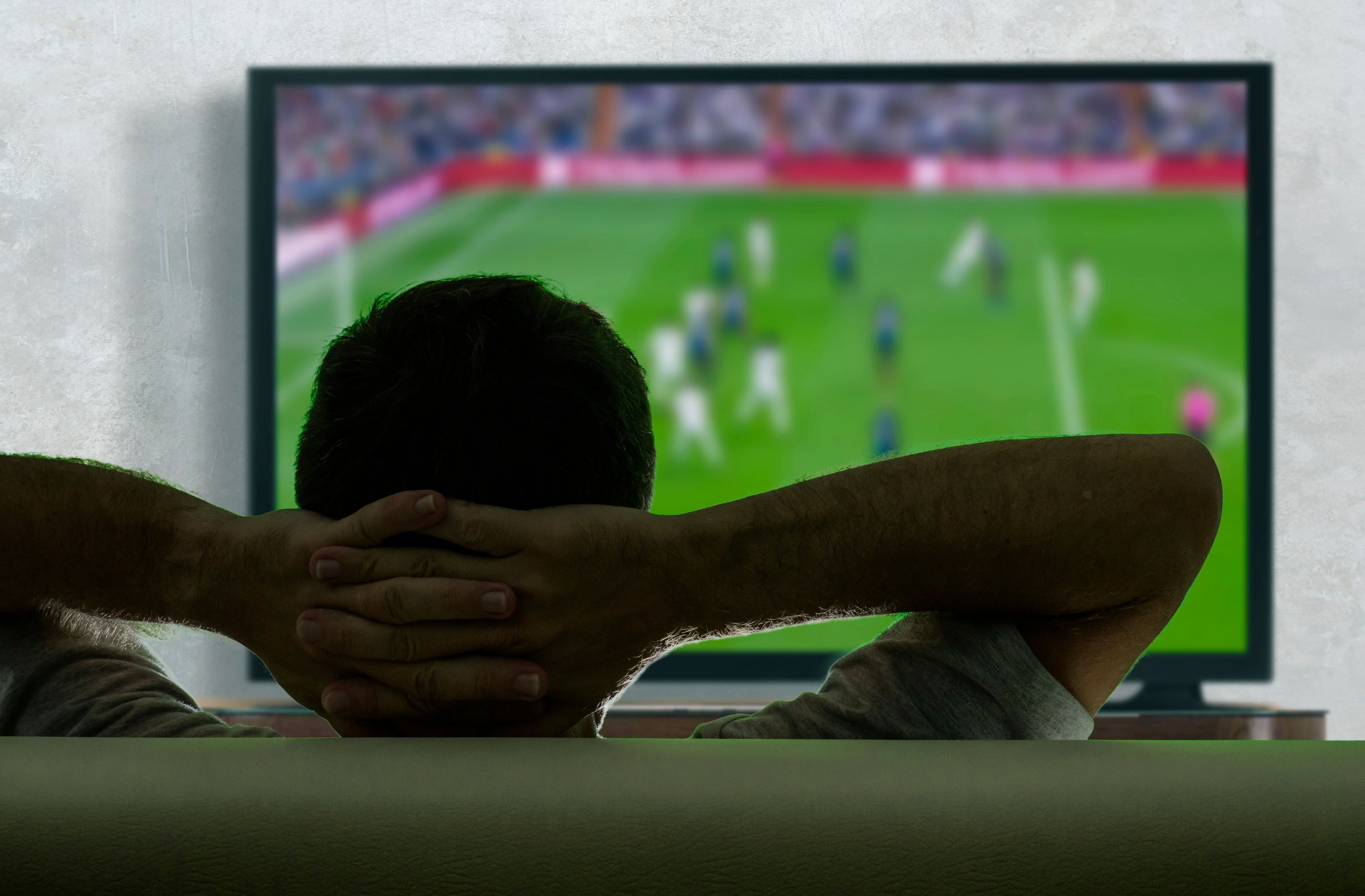 Televisor con fútbol TV 4K