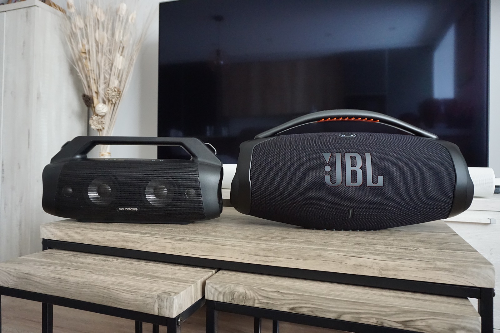 Cuantos watts tiene discount el jbl boombox