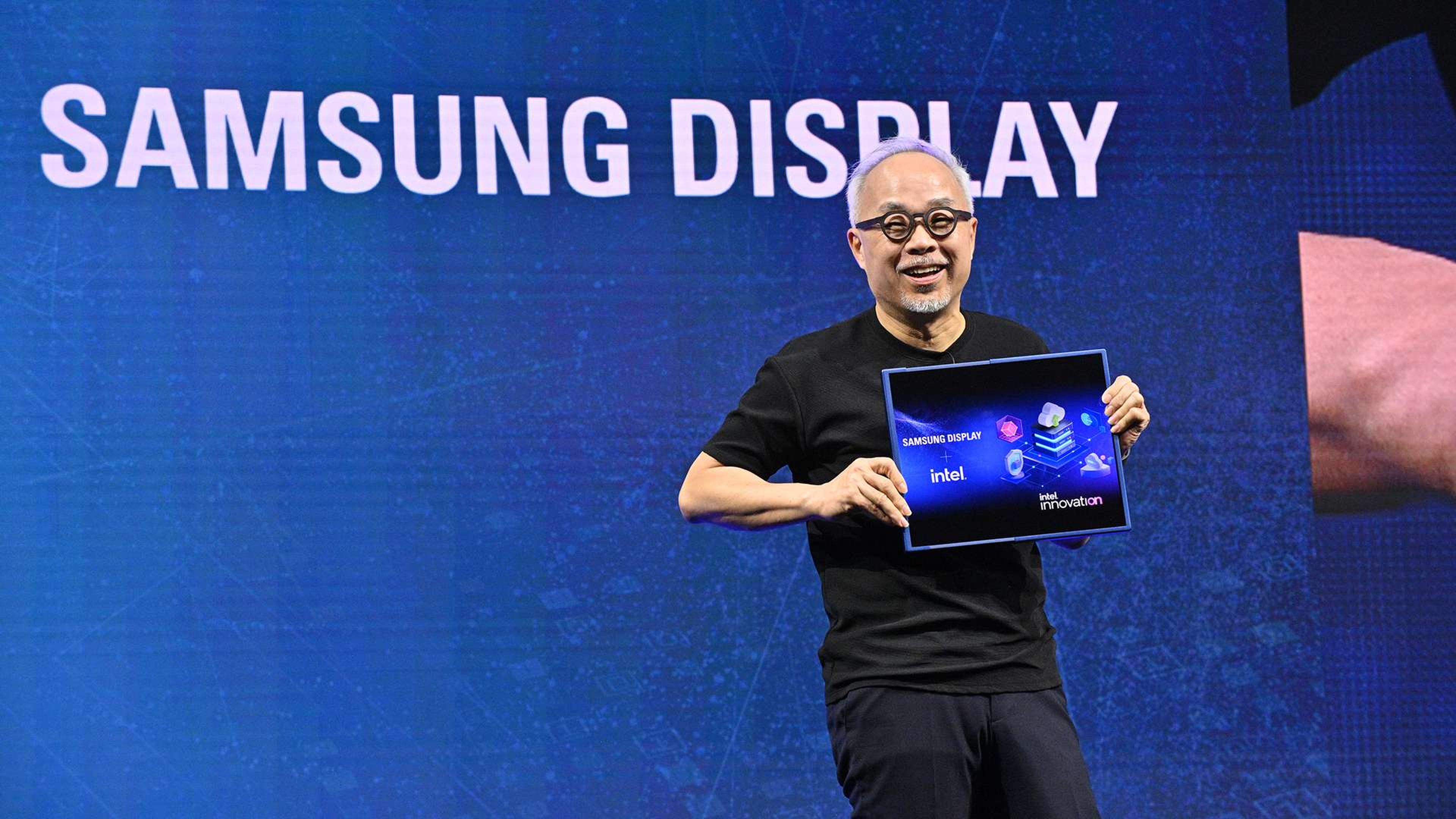 Portátil con pantalla extendible de Samsung