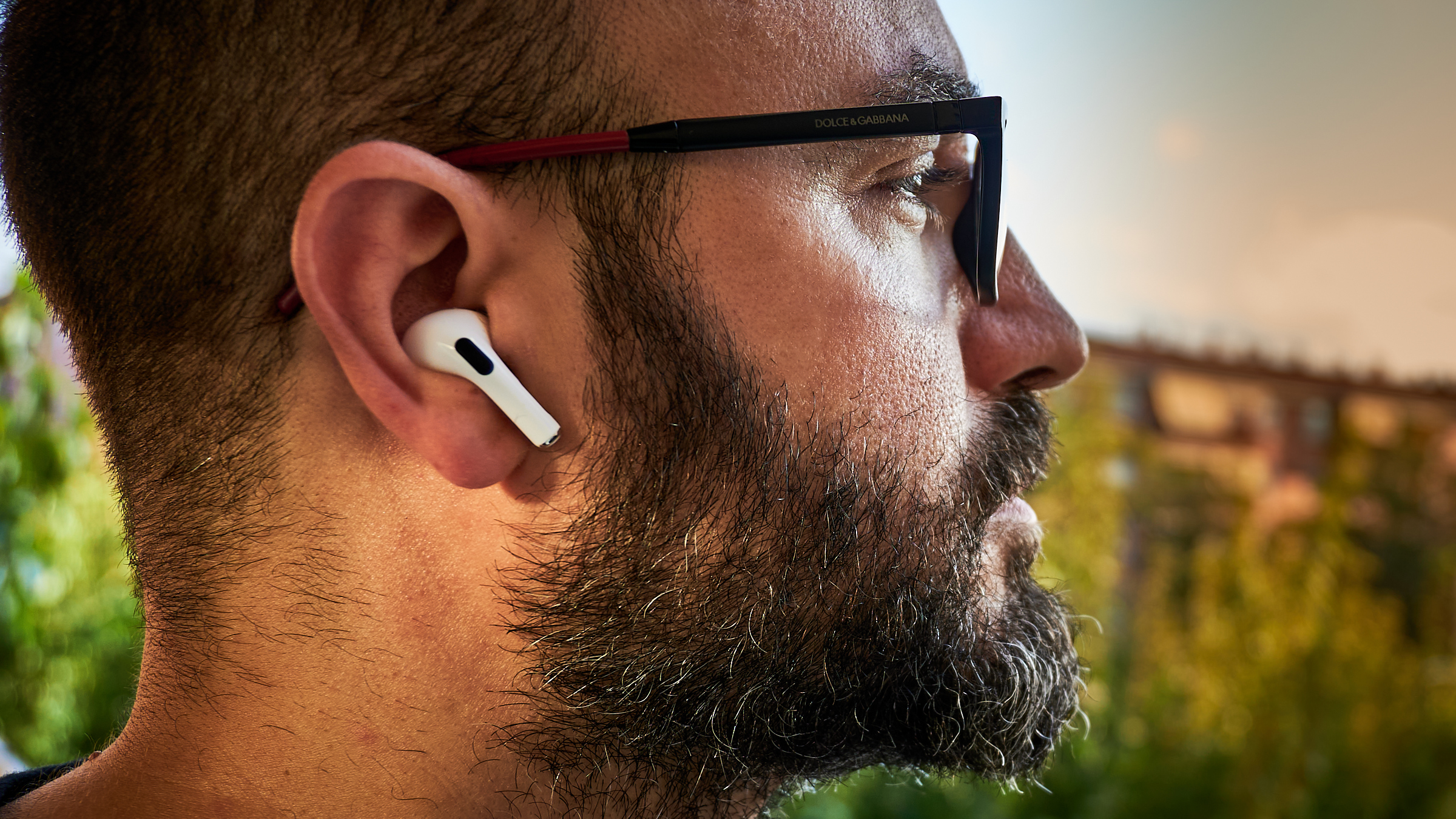 Los AirPods de Apple demuestran ser tan efectivos como audífonos