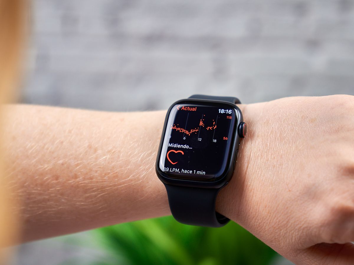 Apple avanza en proyecto secreto de controlar glucosa en reloj
