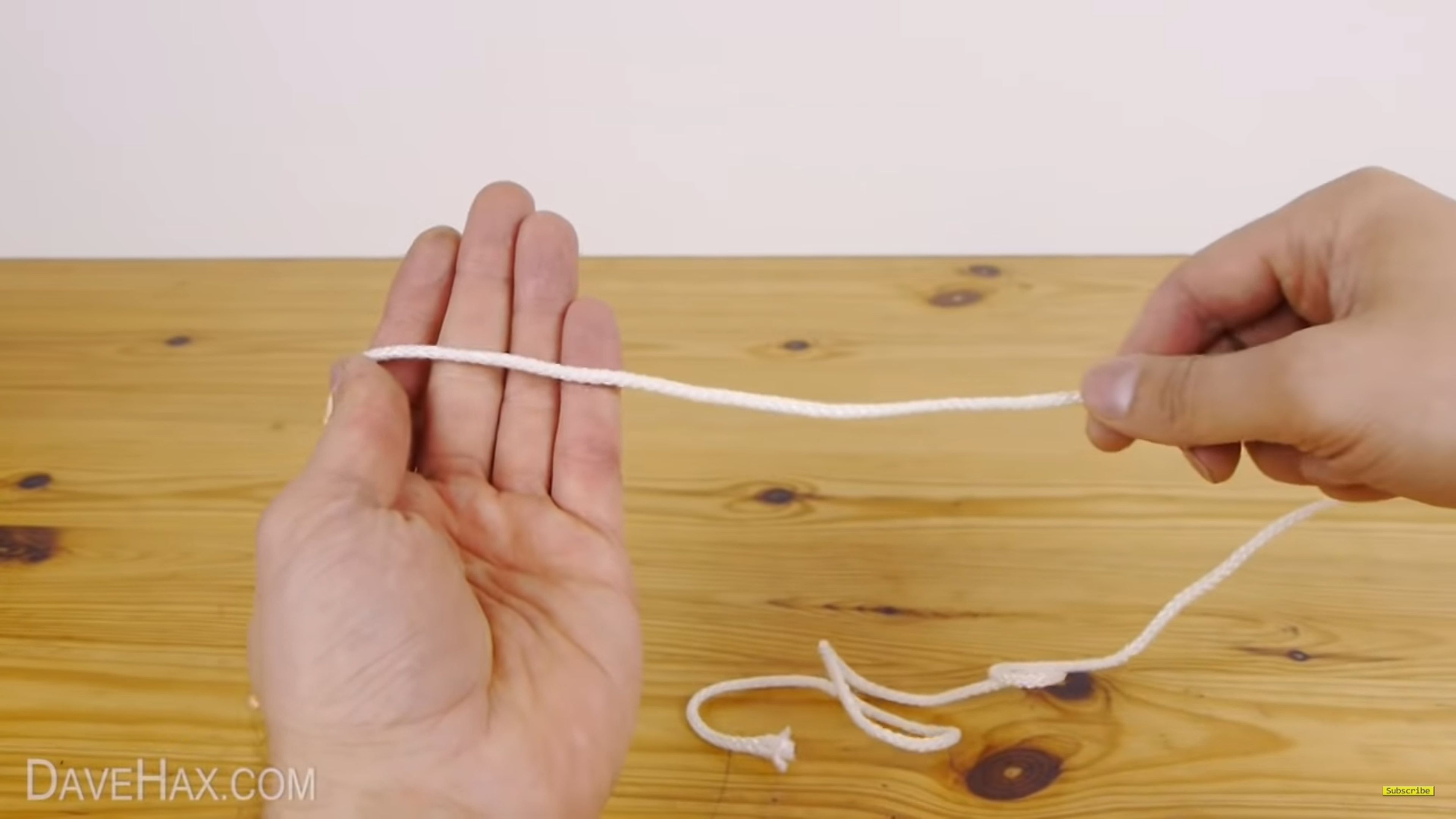 Cómo cortar una cuerda en segundos sin herramientas
