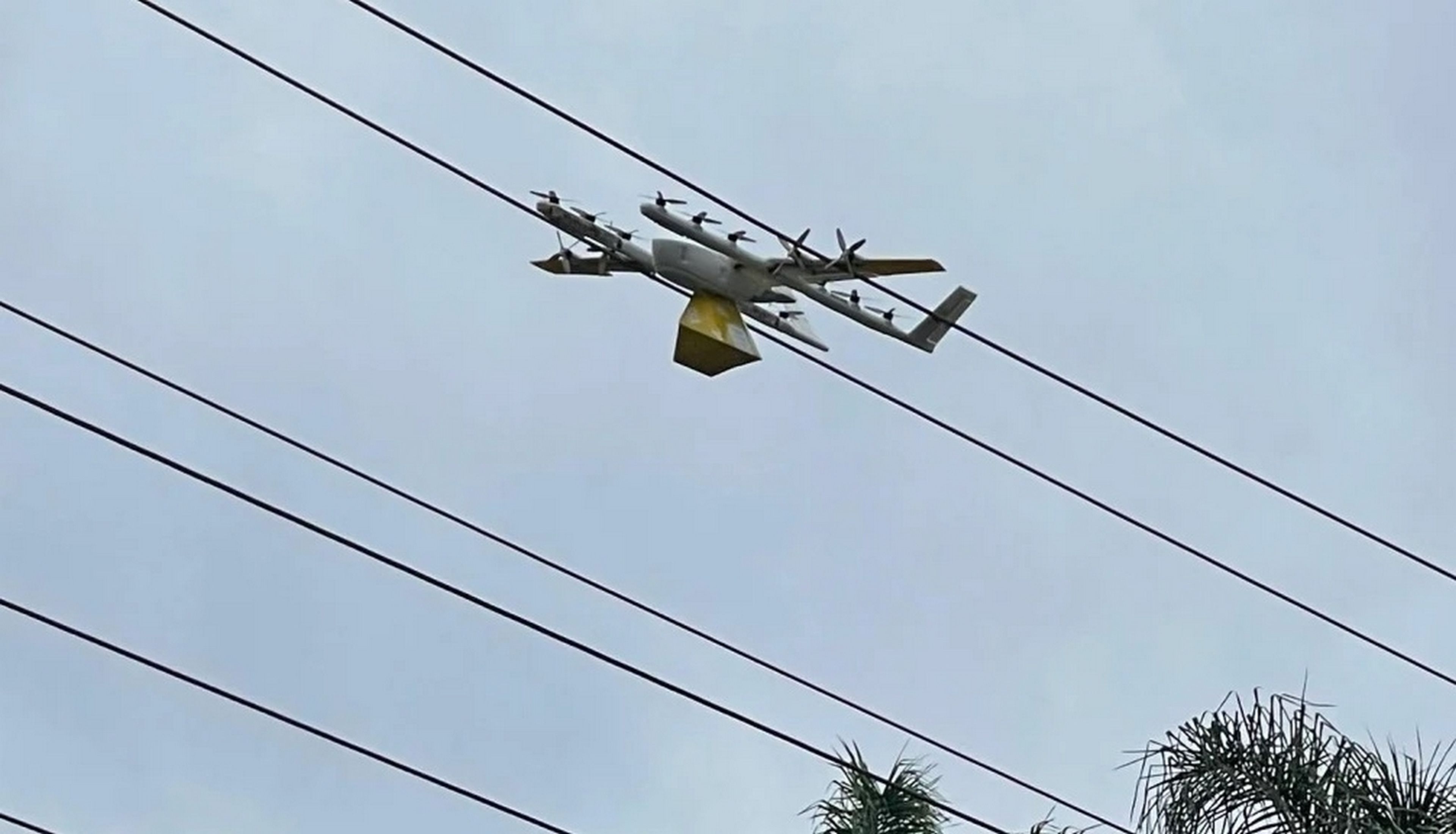 Primer accidente de un dron de reparto de Google: choca contra un cable eléctrico y deja sin luz a 2.000 casas durante una hora
